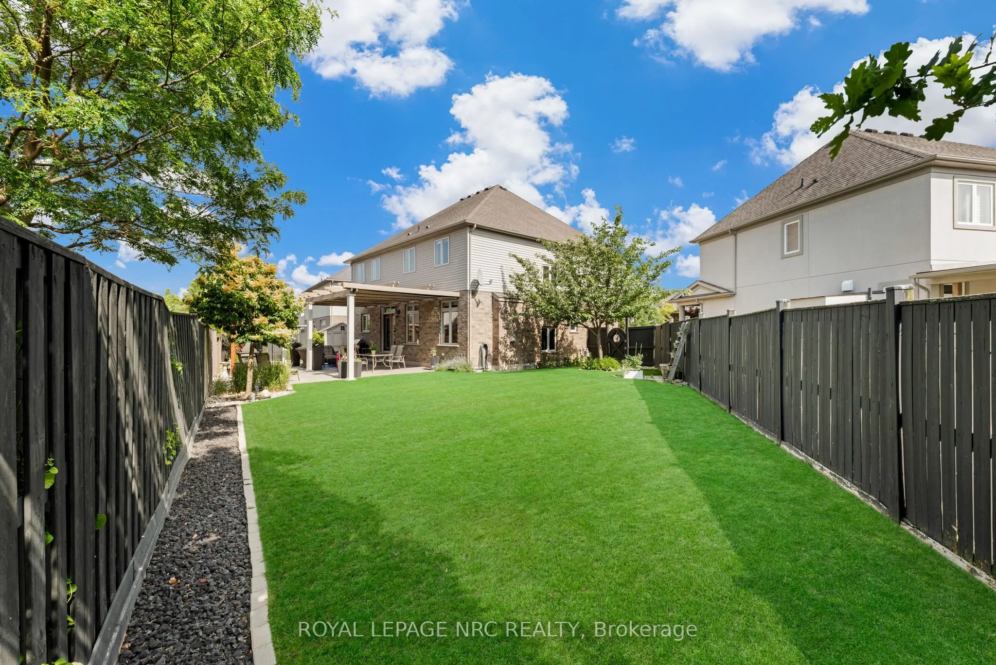 13 Alex Grant Place