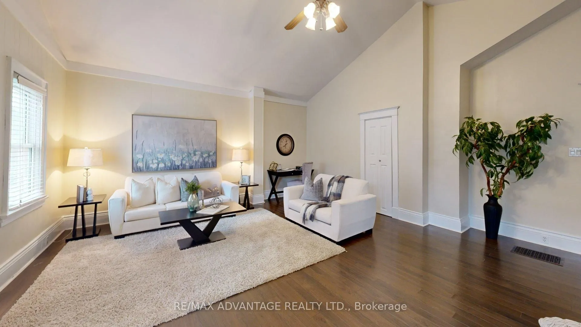 137 Woodward Avenue
