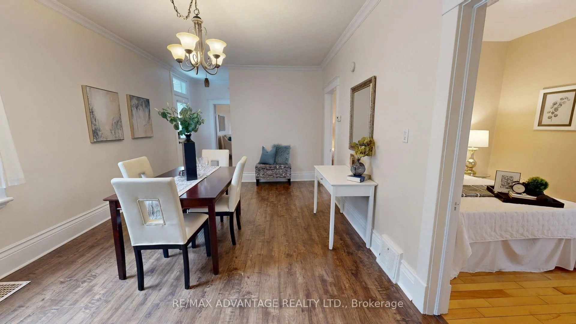 137 Woodward Avenue