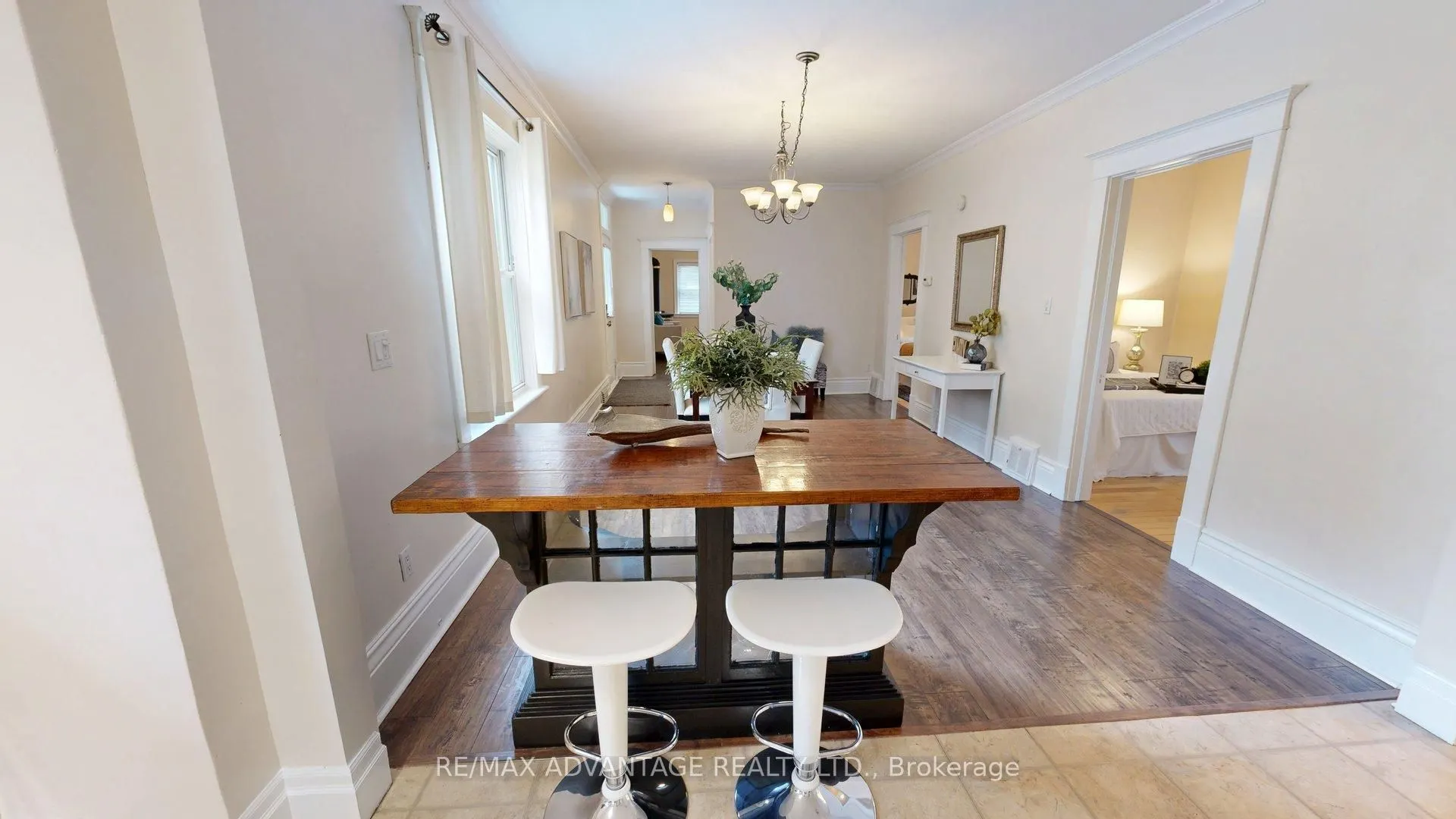 137 Woodward Avenue