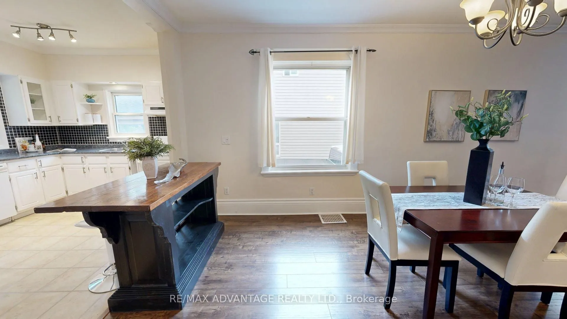 137 Woodward Avenue
