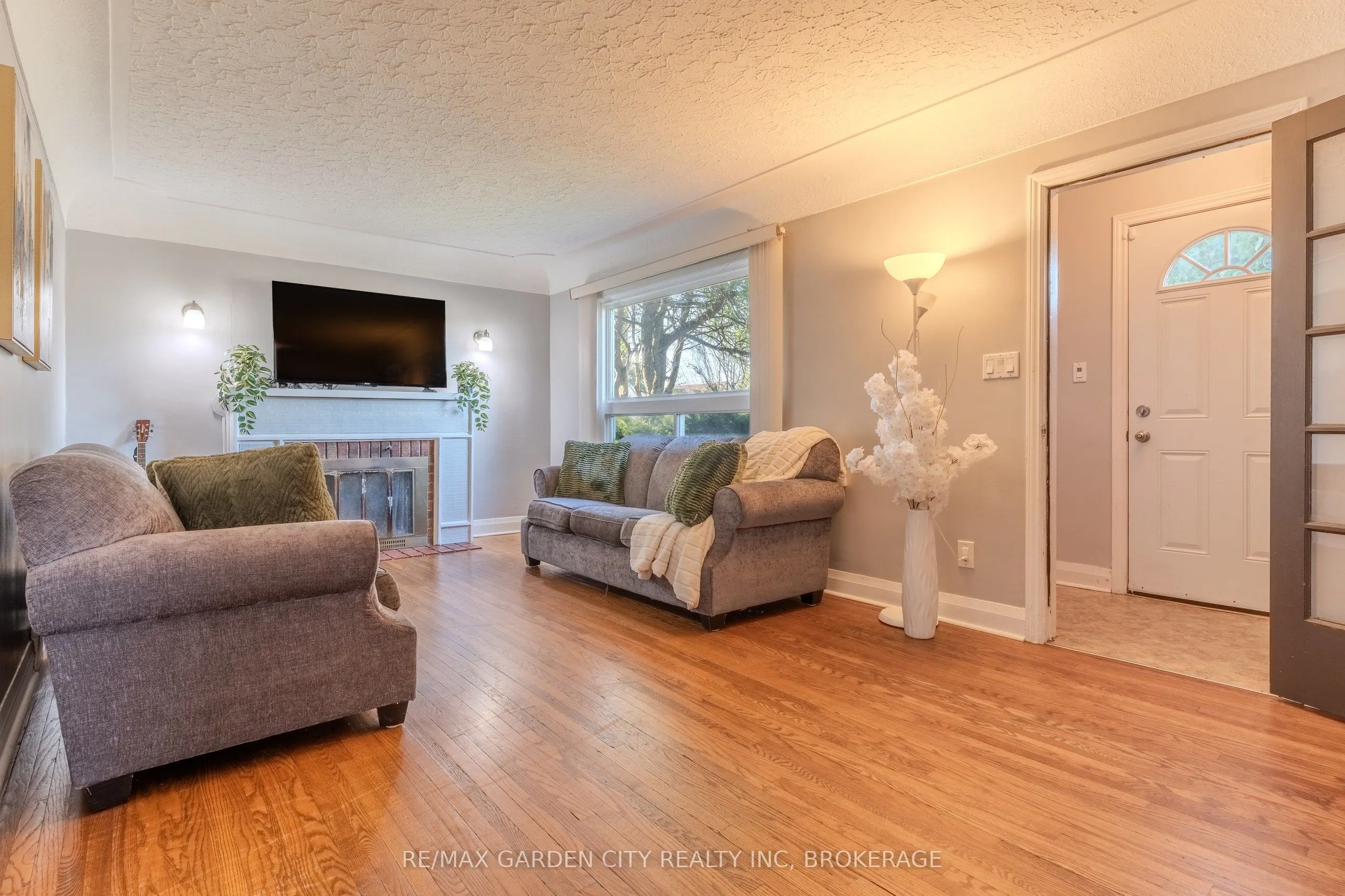 201 Thorold Road