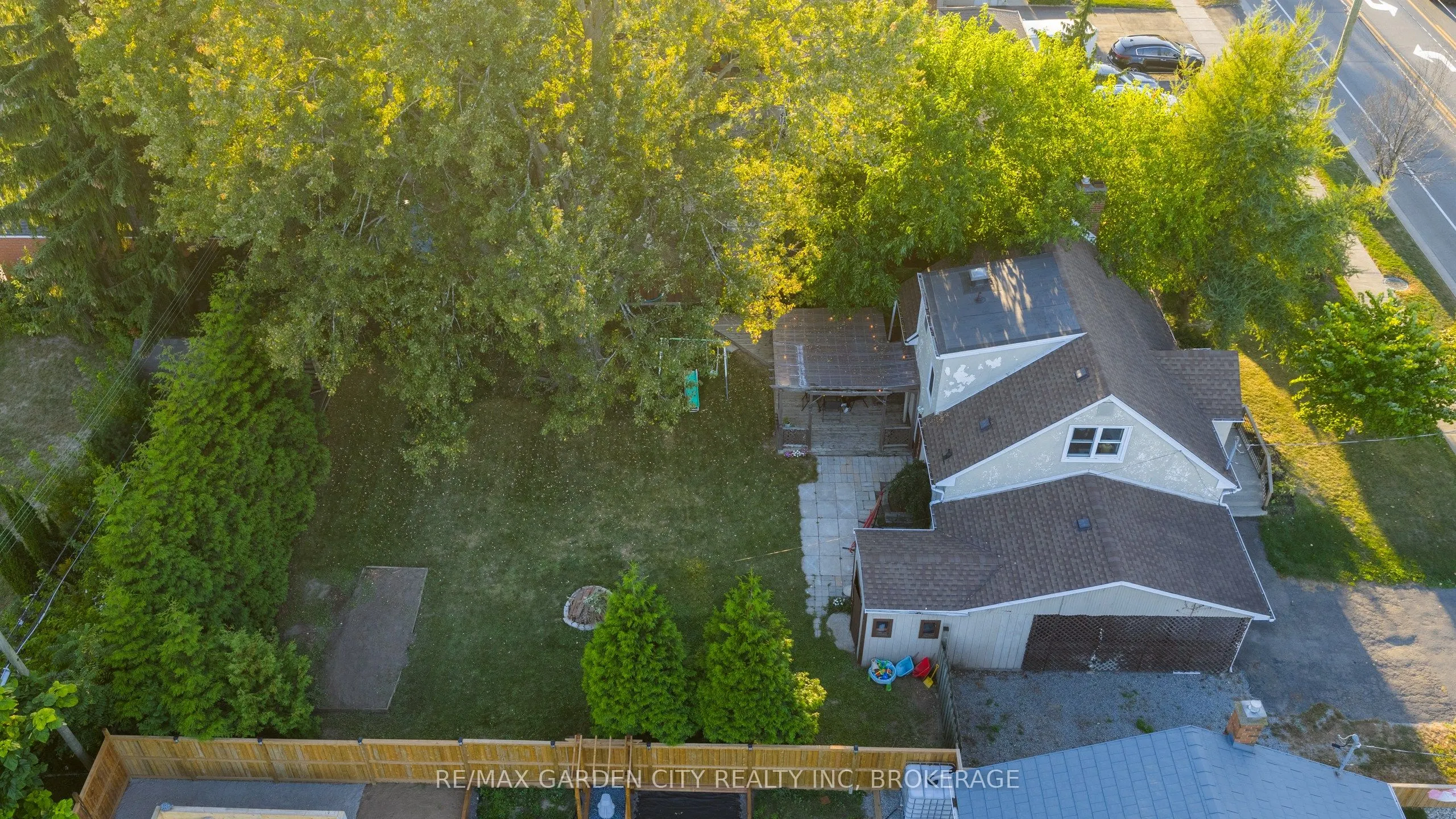 201 Thorold Road