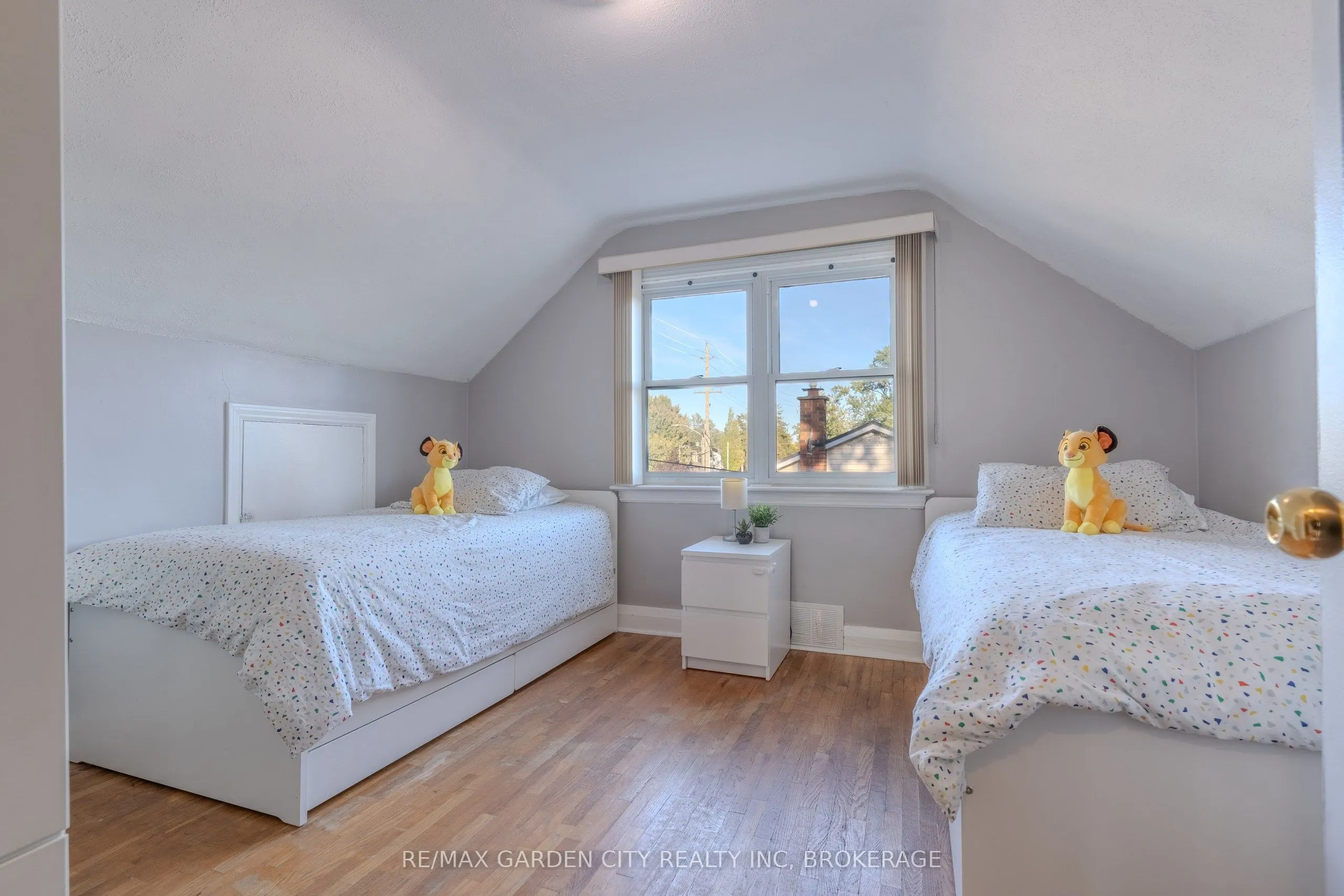 201 Thorold Road