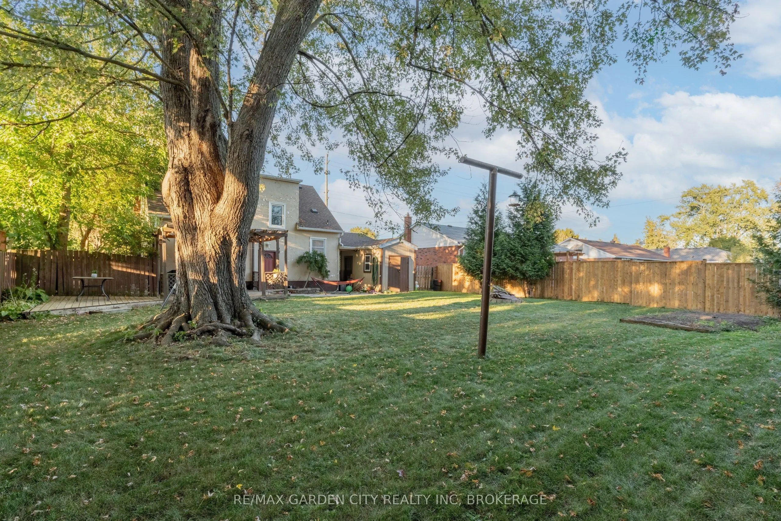 201 Thorold Road
