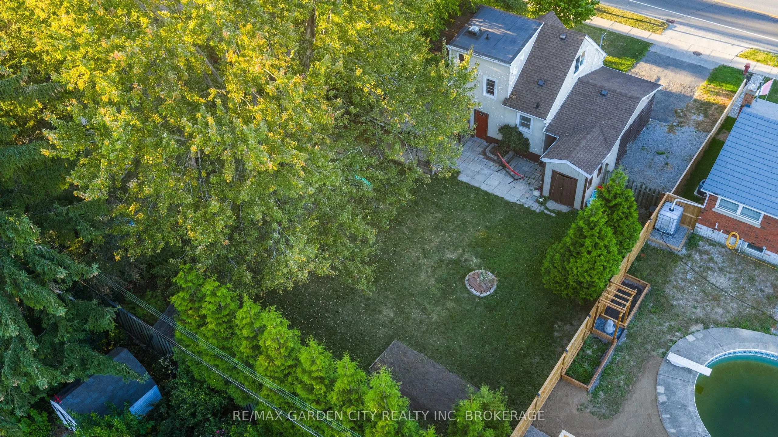 201 Thorold Road