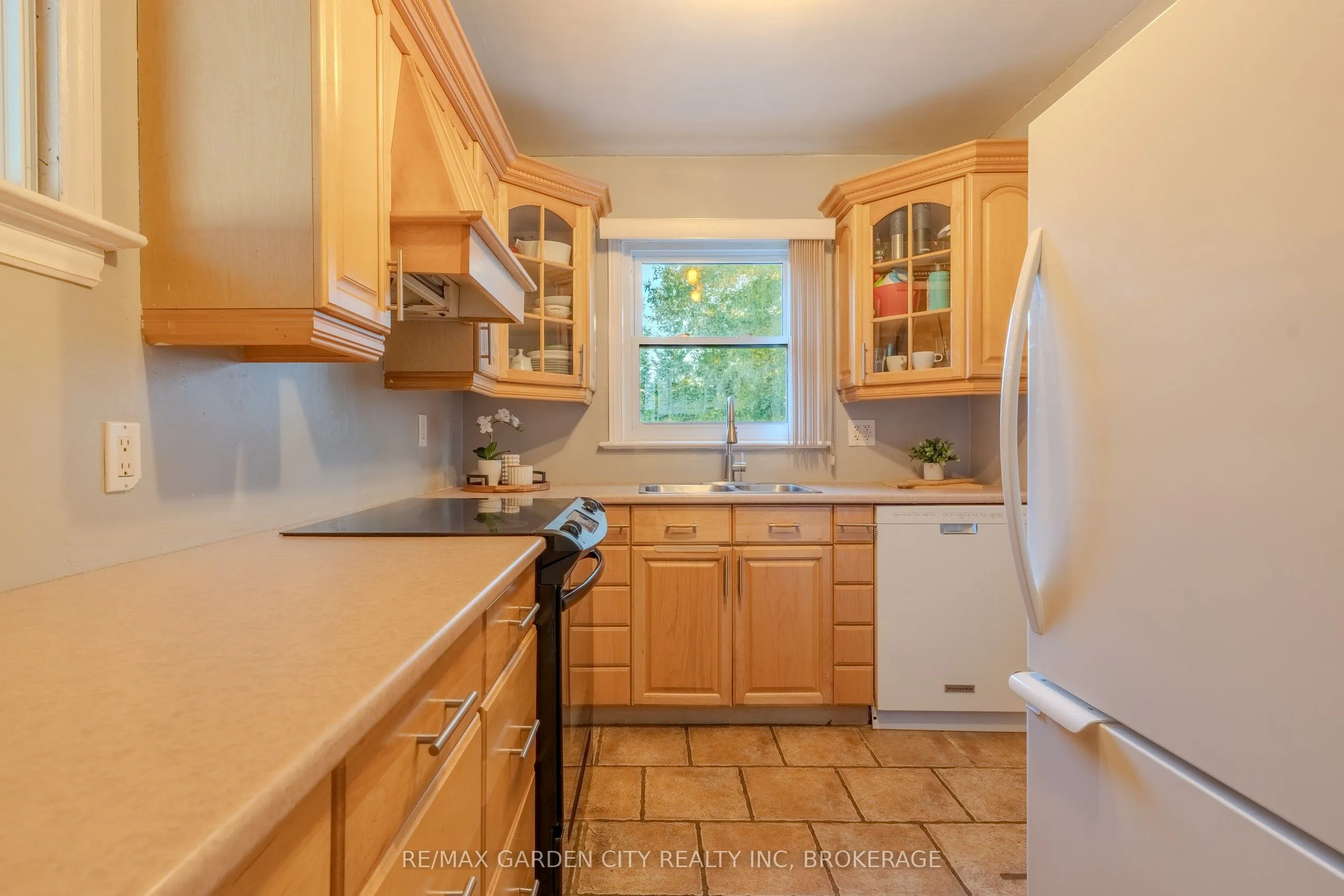 201 Thorold Road