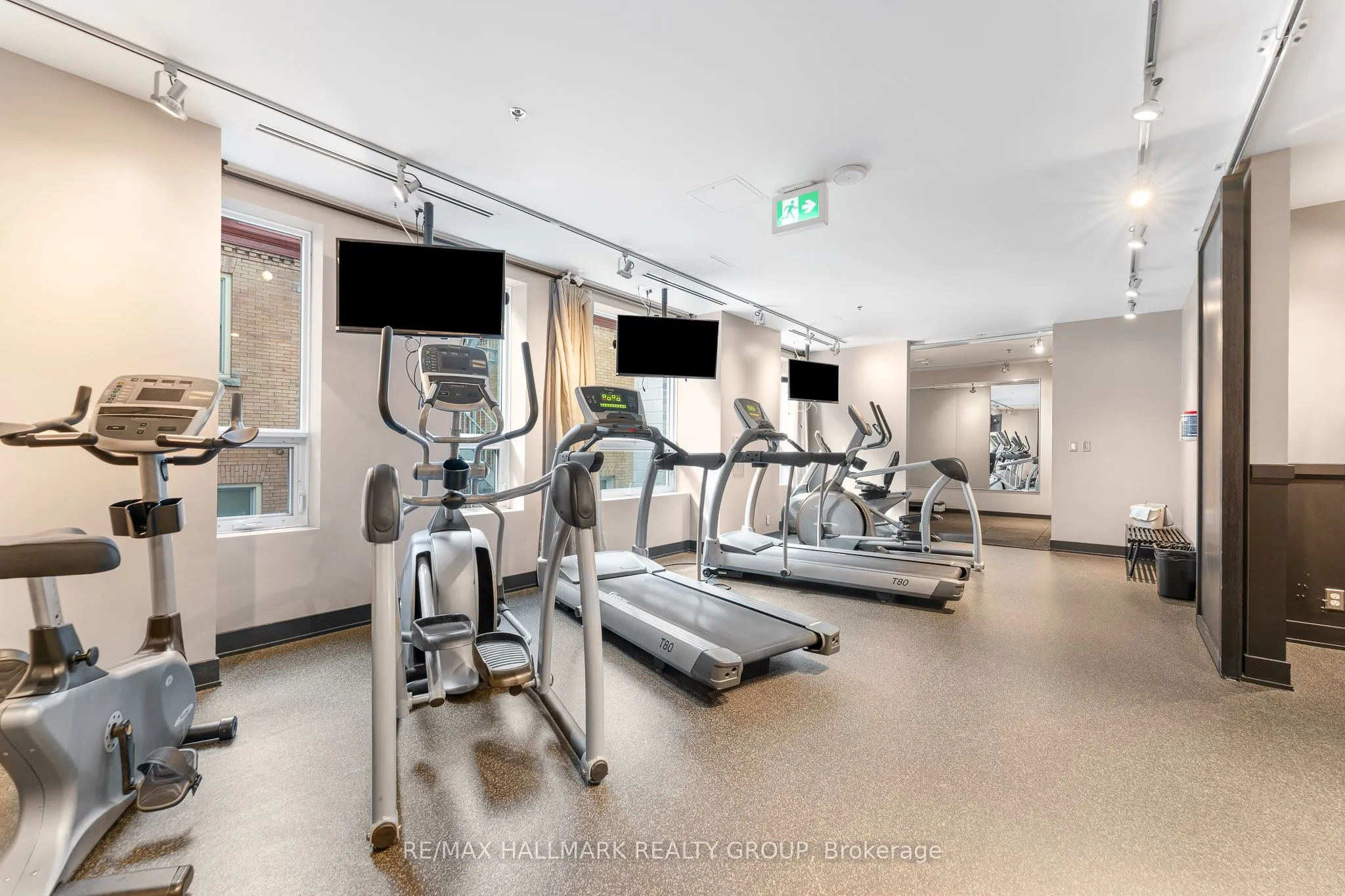 428 Sparks Street, #1807
