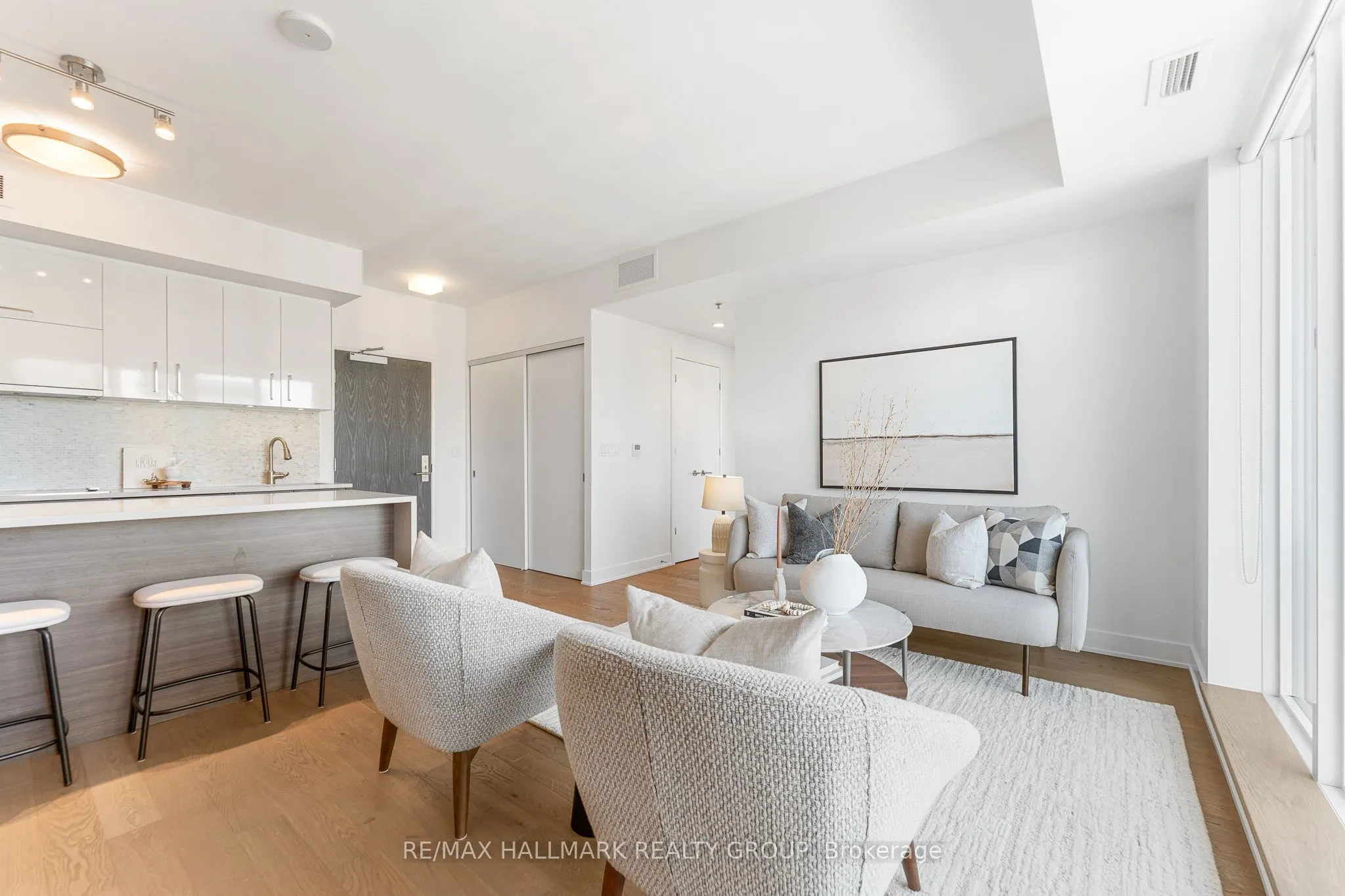 428 Sparks Street, #1807