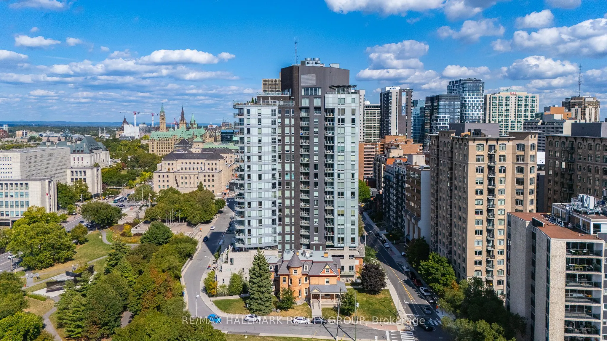 428 Sparks Street, #1807