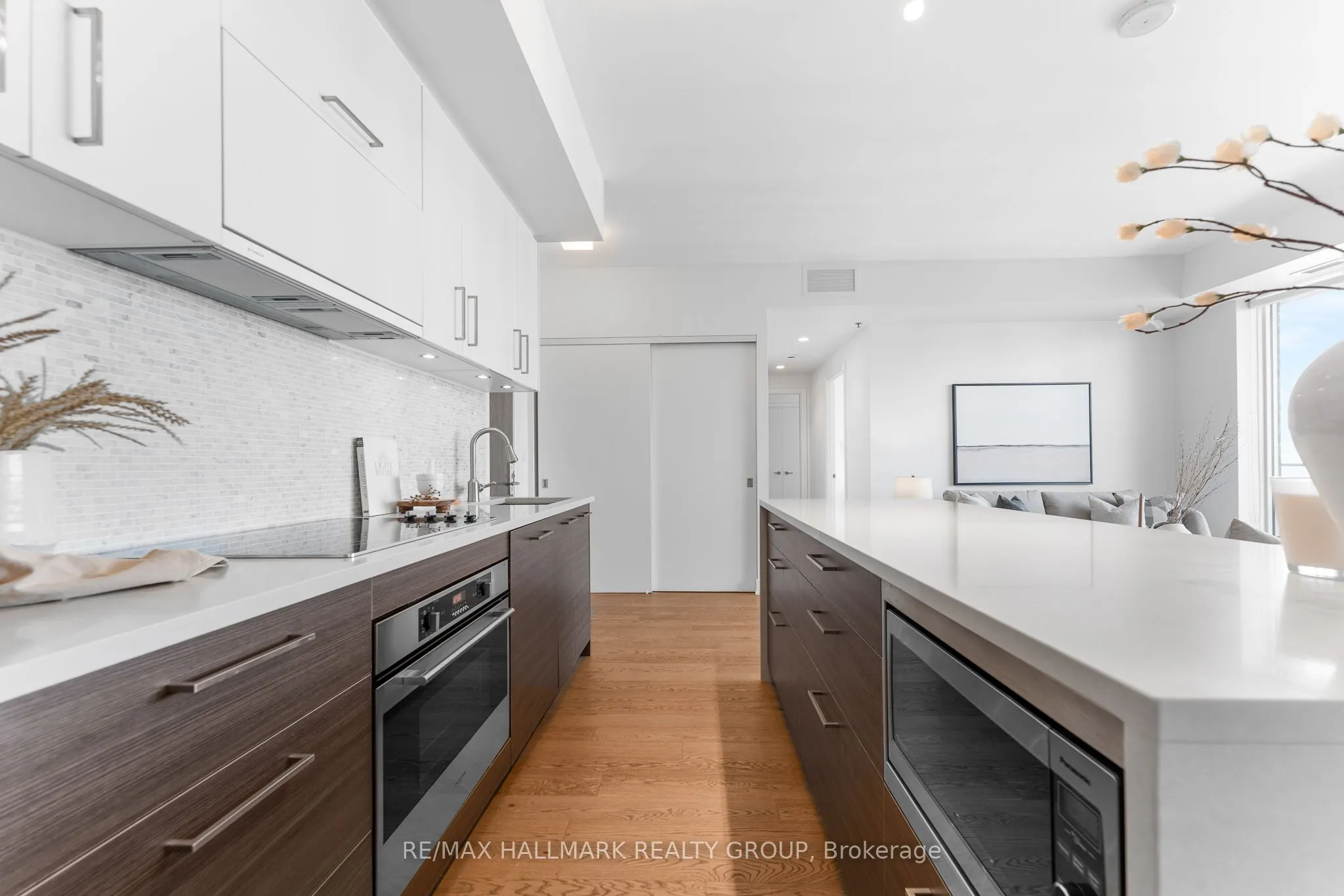 428 Sparks Street, #1807