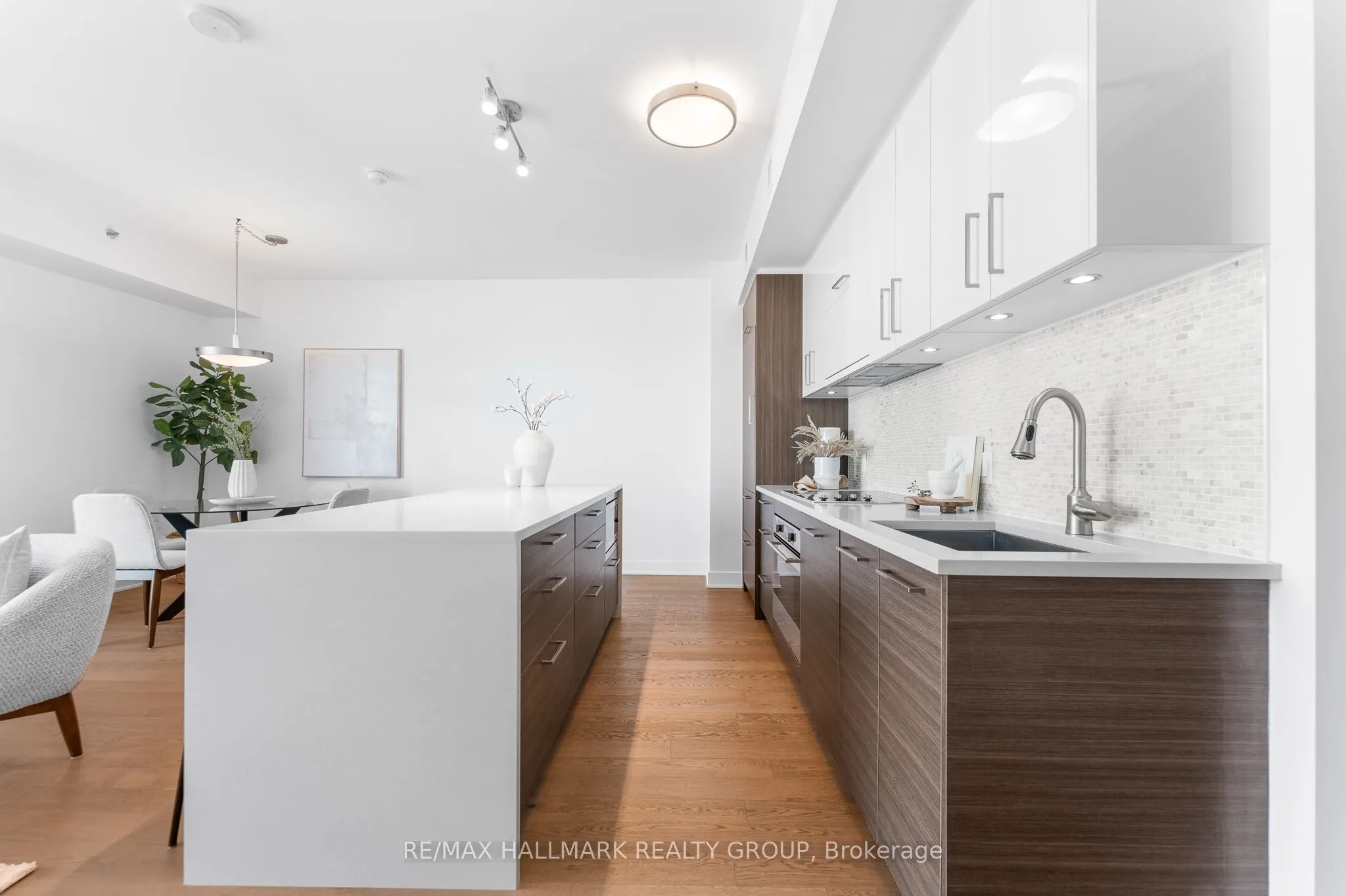 428 Sparks Street, #1807