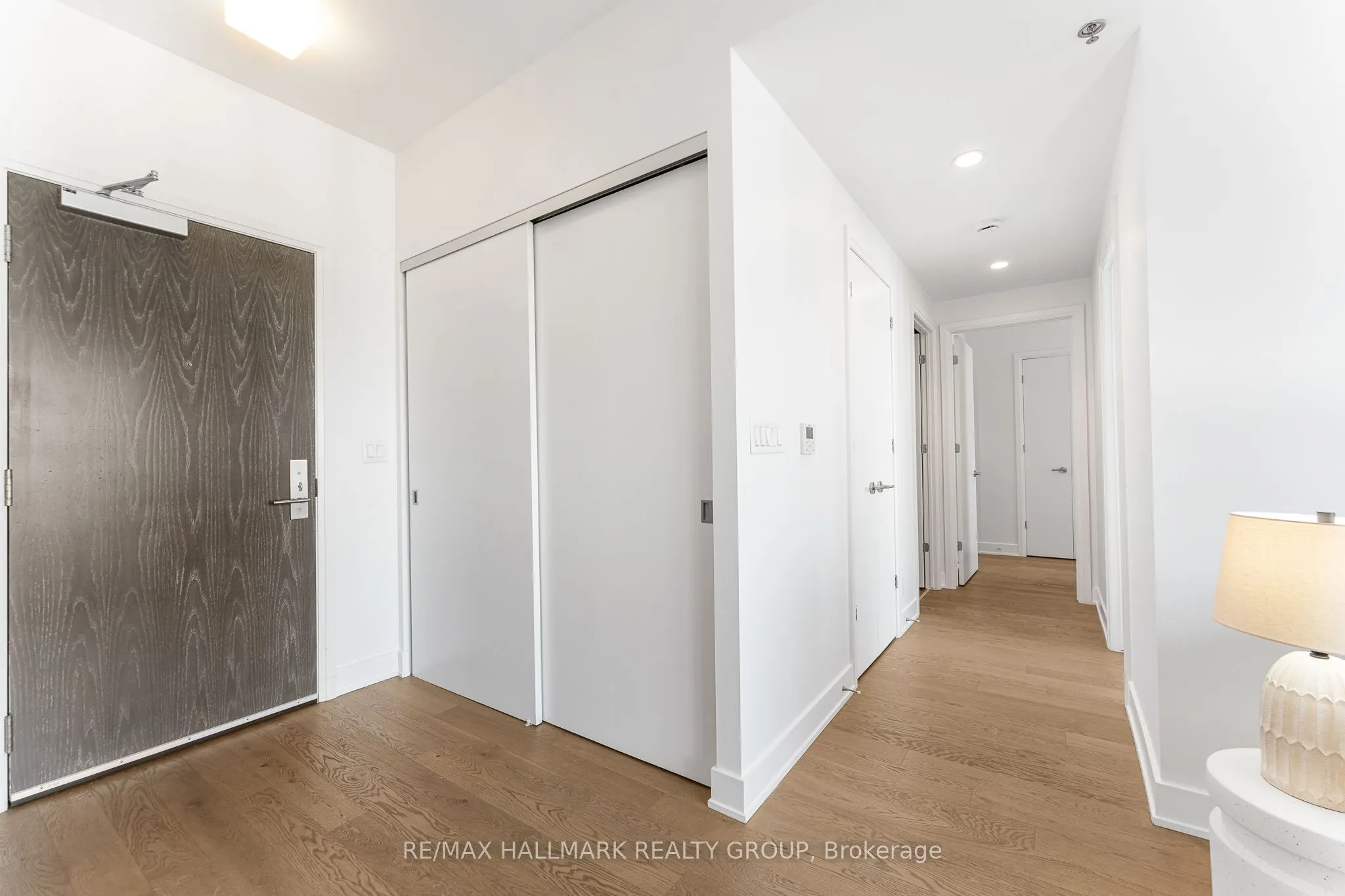 428 Sparks Street, #1807