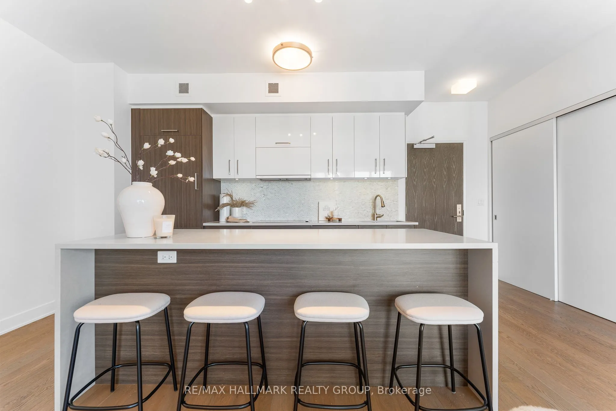 428 Sparks Street, #1807