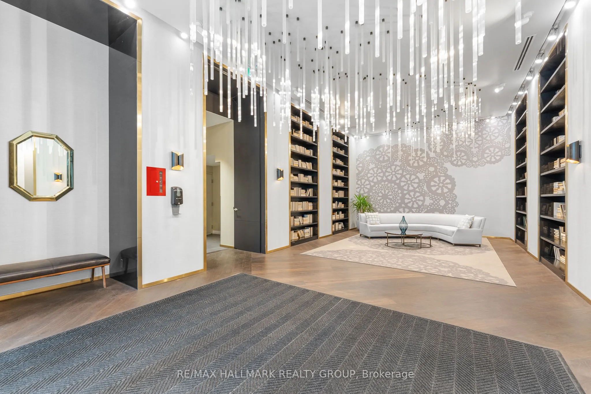 428 Sparks Street, #1807