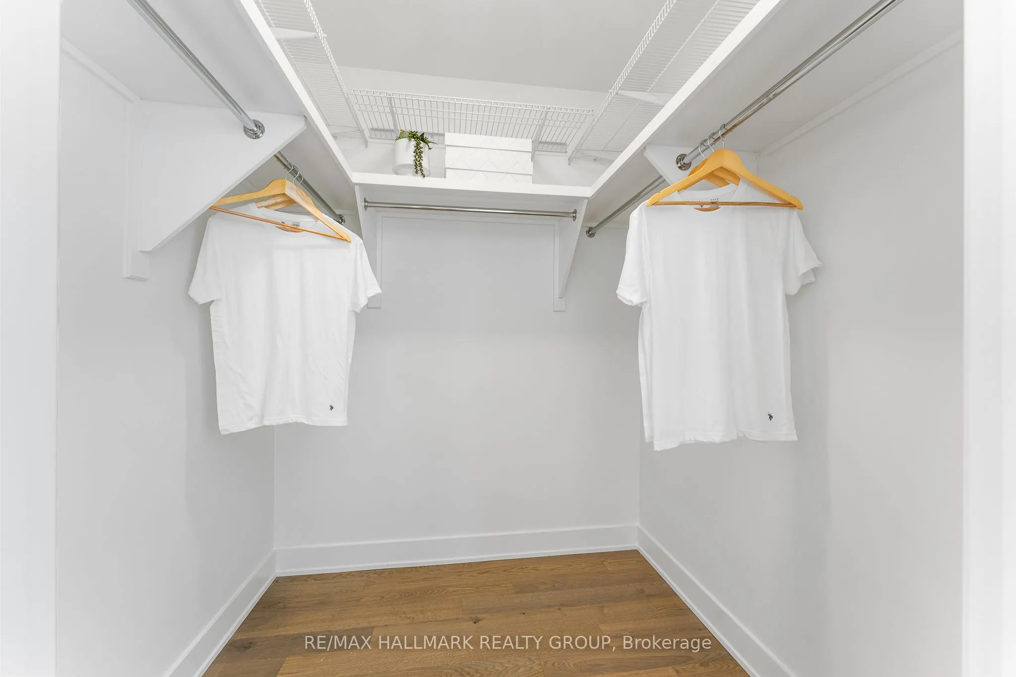 428 Sparks Street, #1807