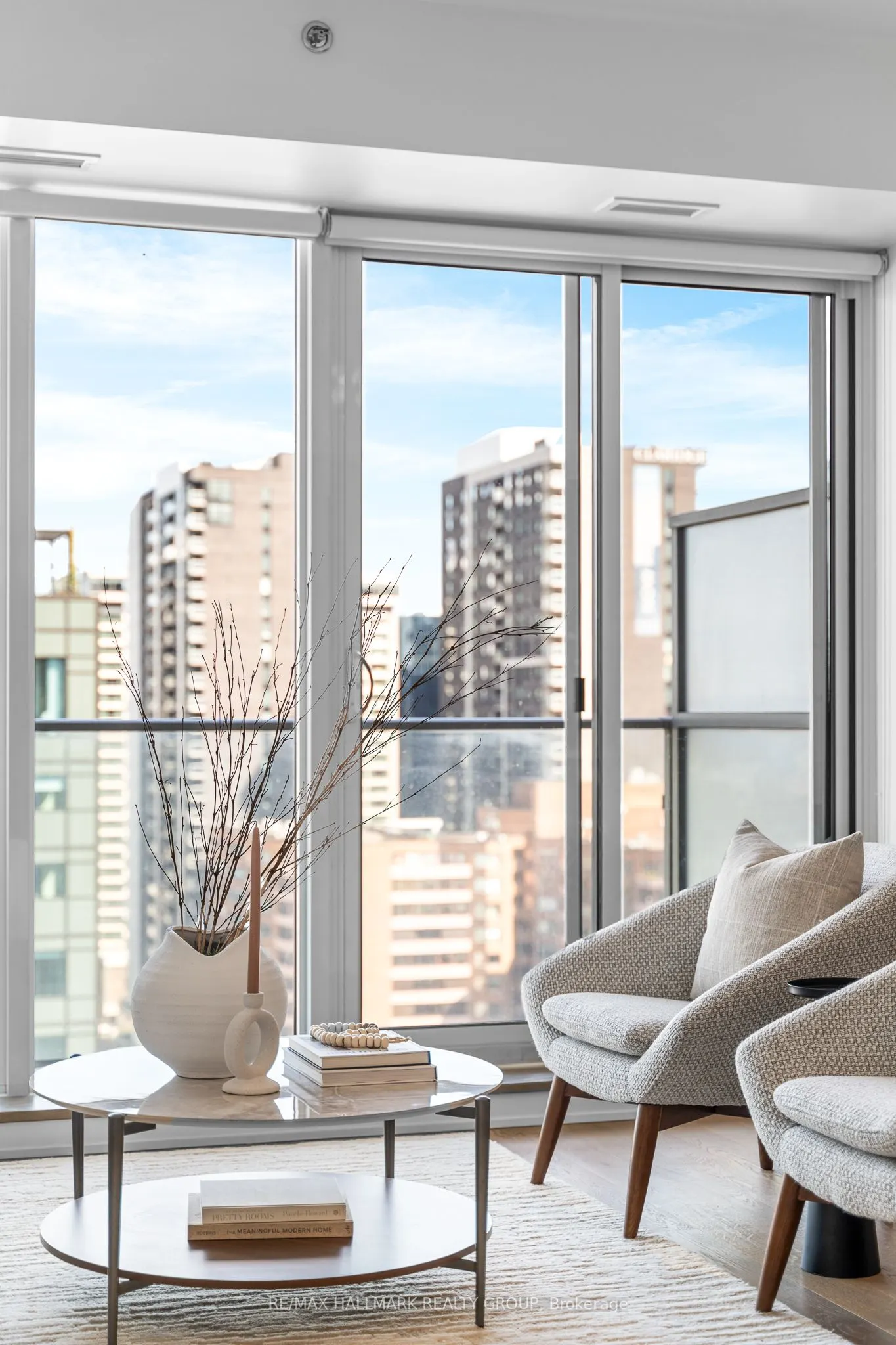 428 Sparks Street, #1807