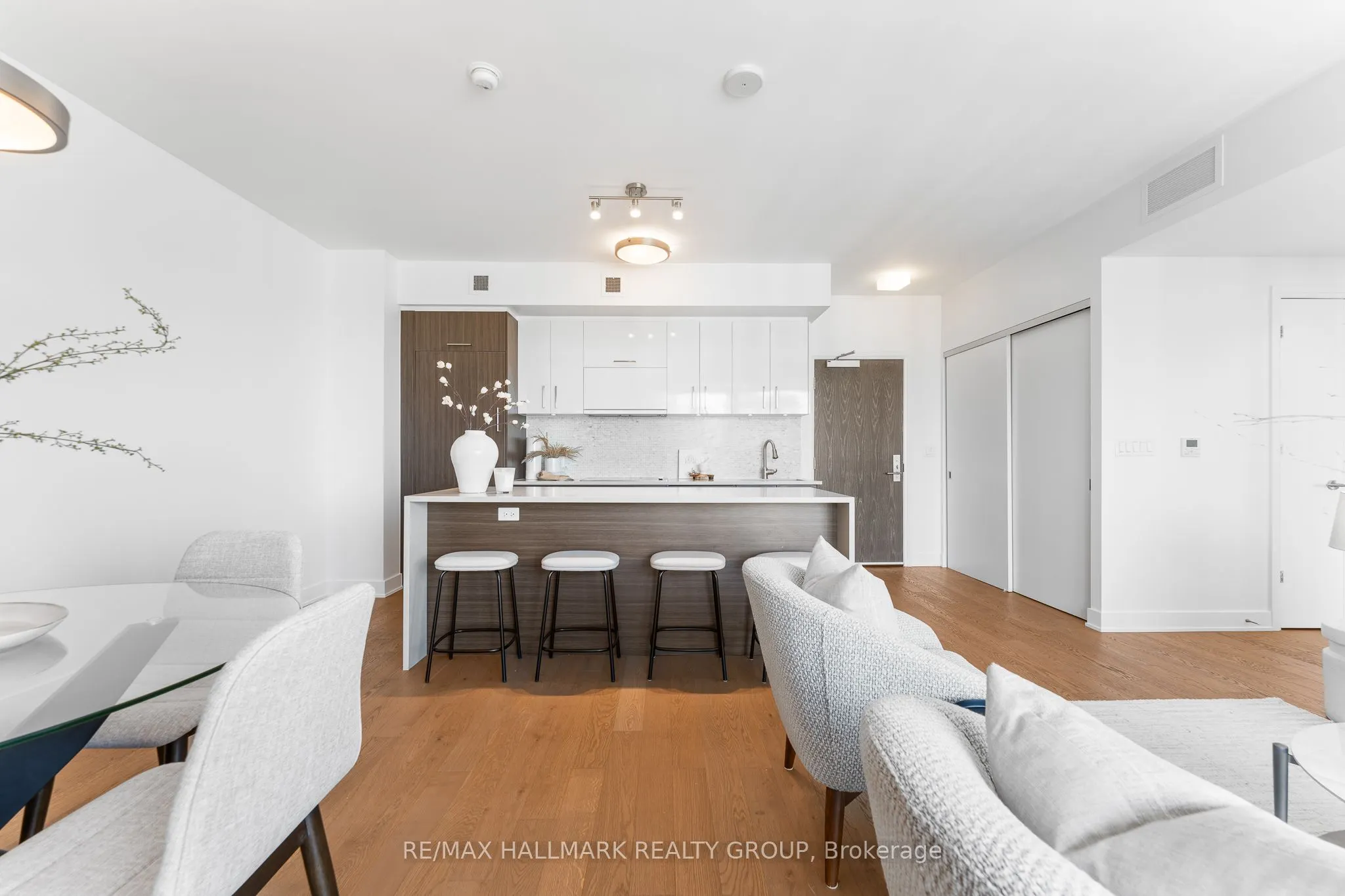 428 Sparks Street, #1807