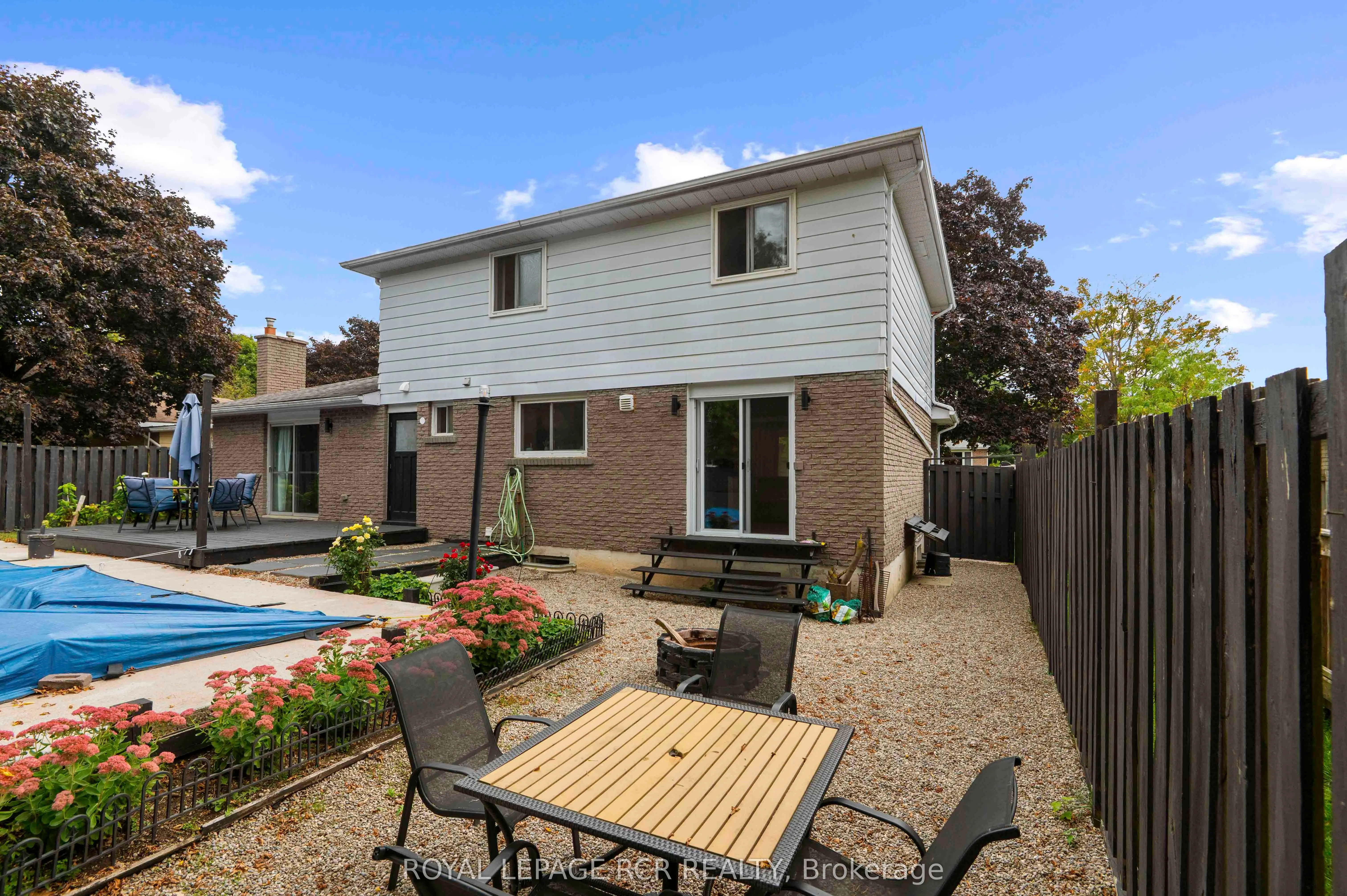 18 Spruyt Avenue
