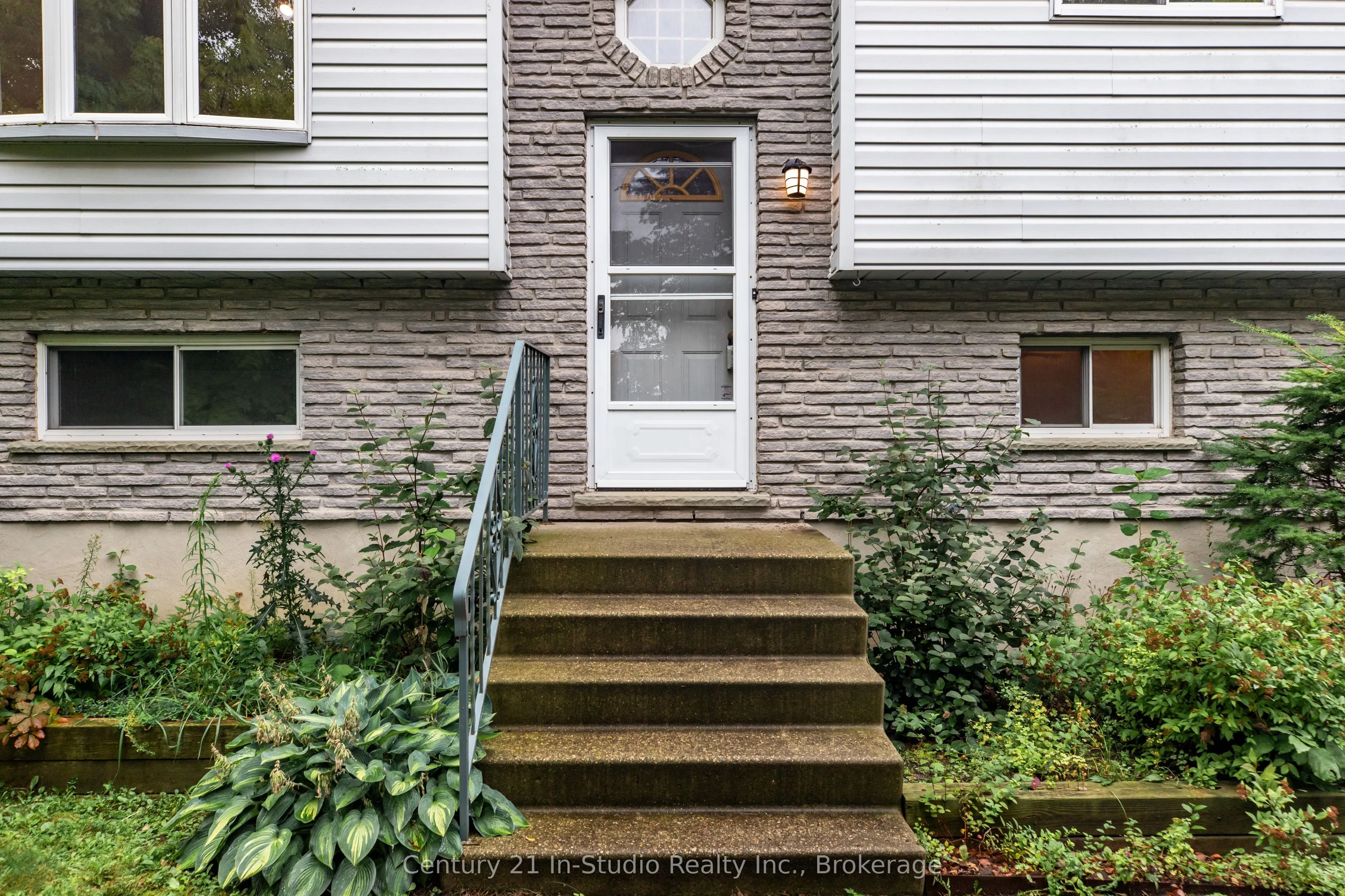 526 Crawford Street
