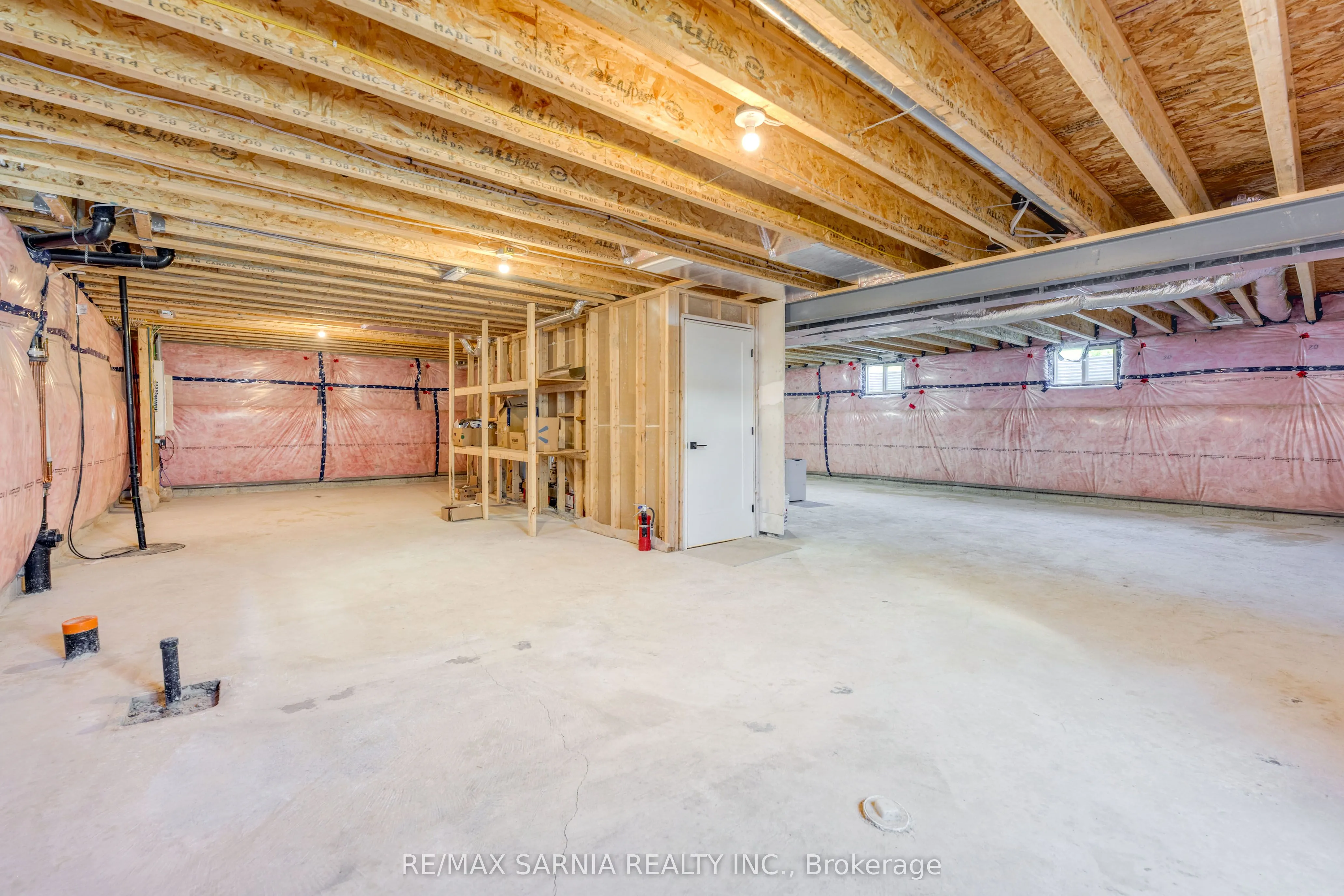 7608 THOMAS Street