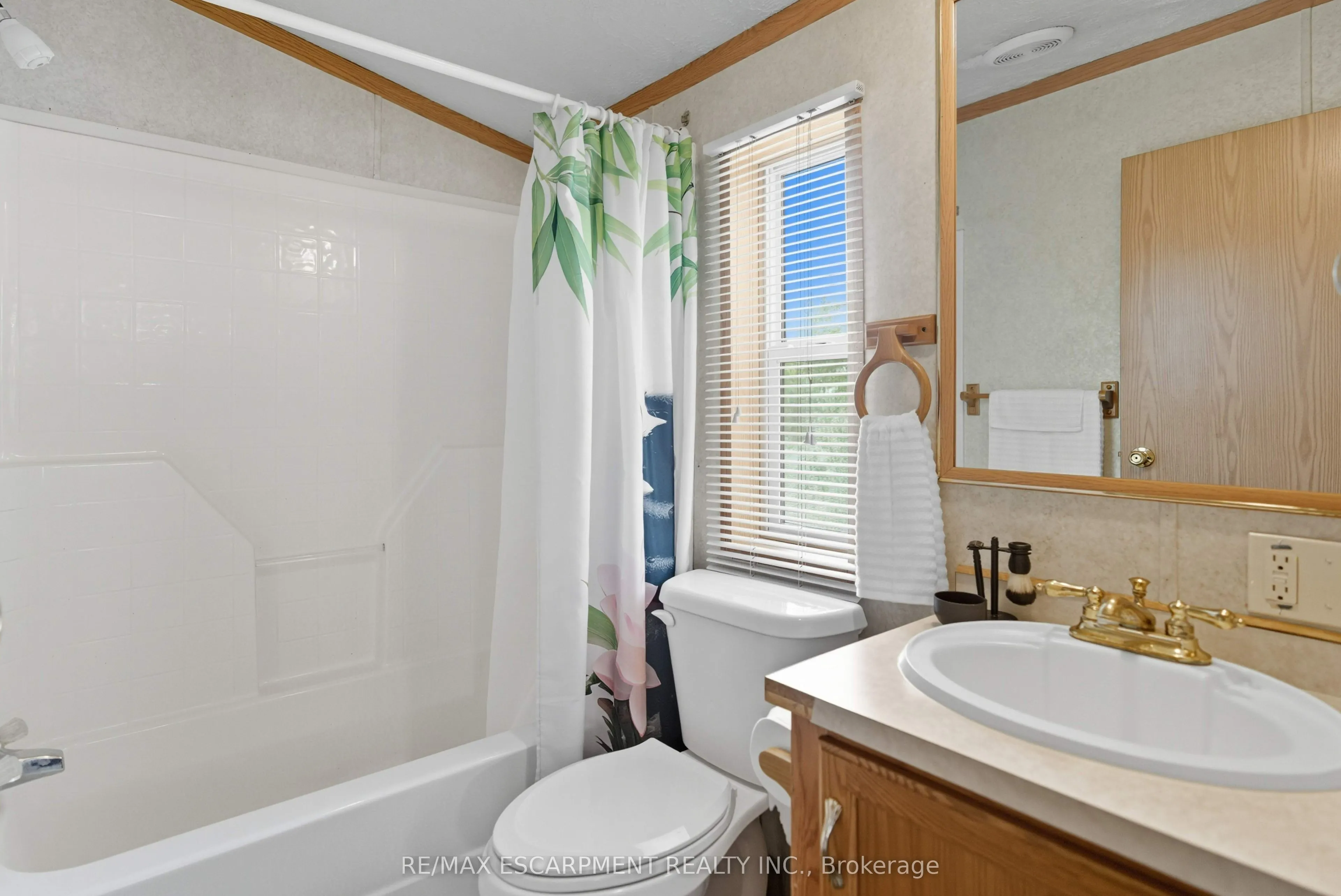 1294 8th Concession Road W, #31