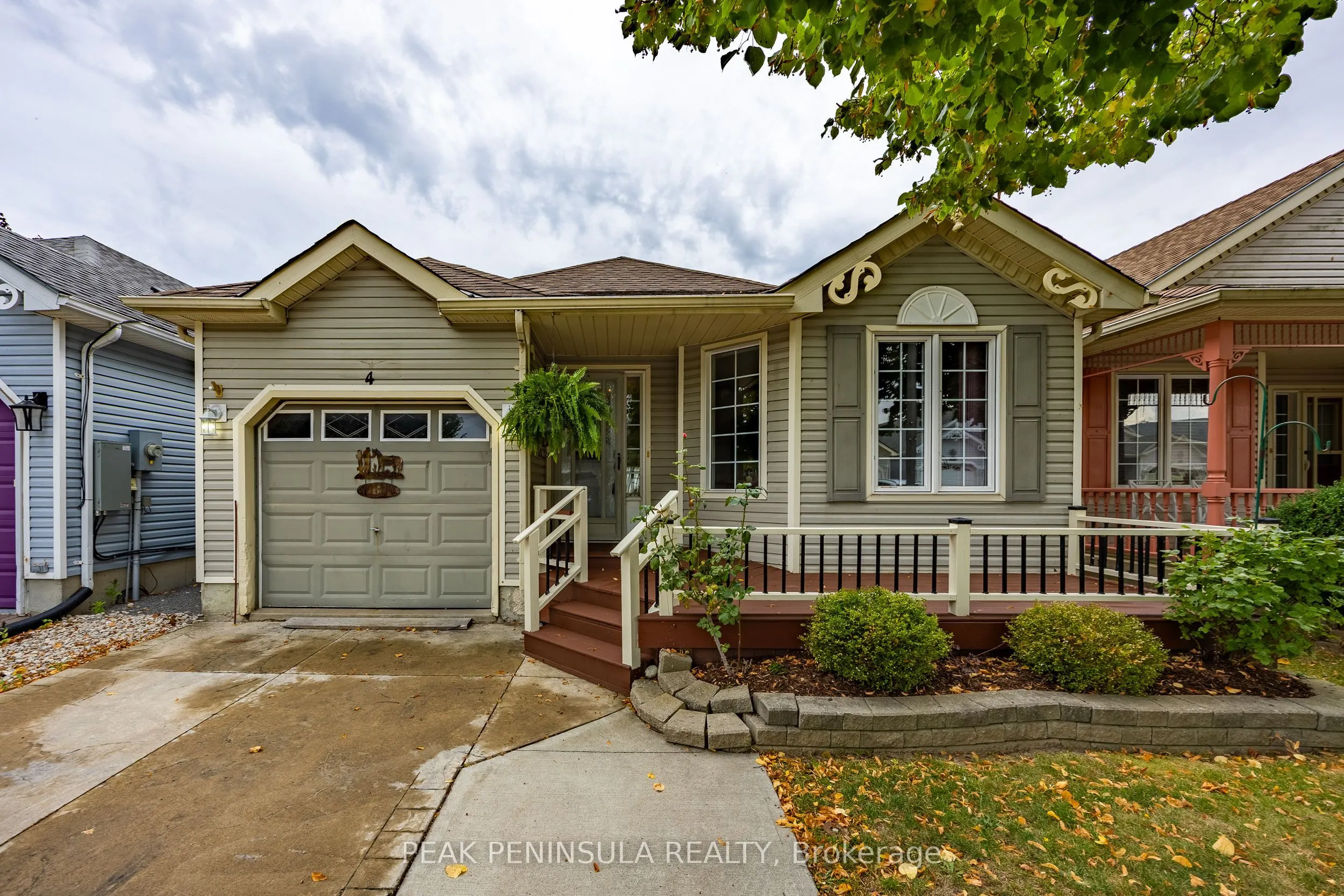 4 Walsingham Drive