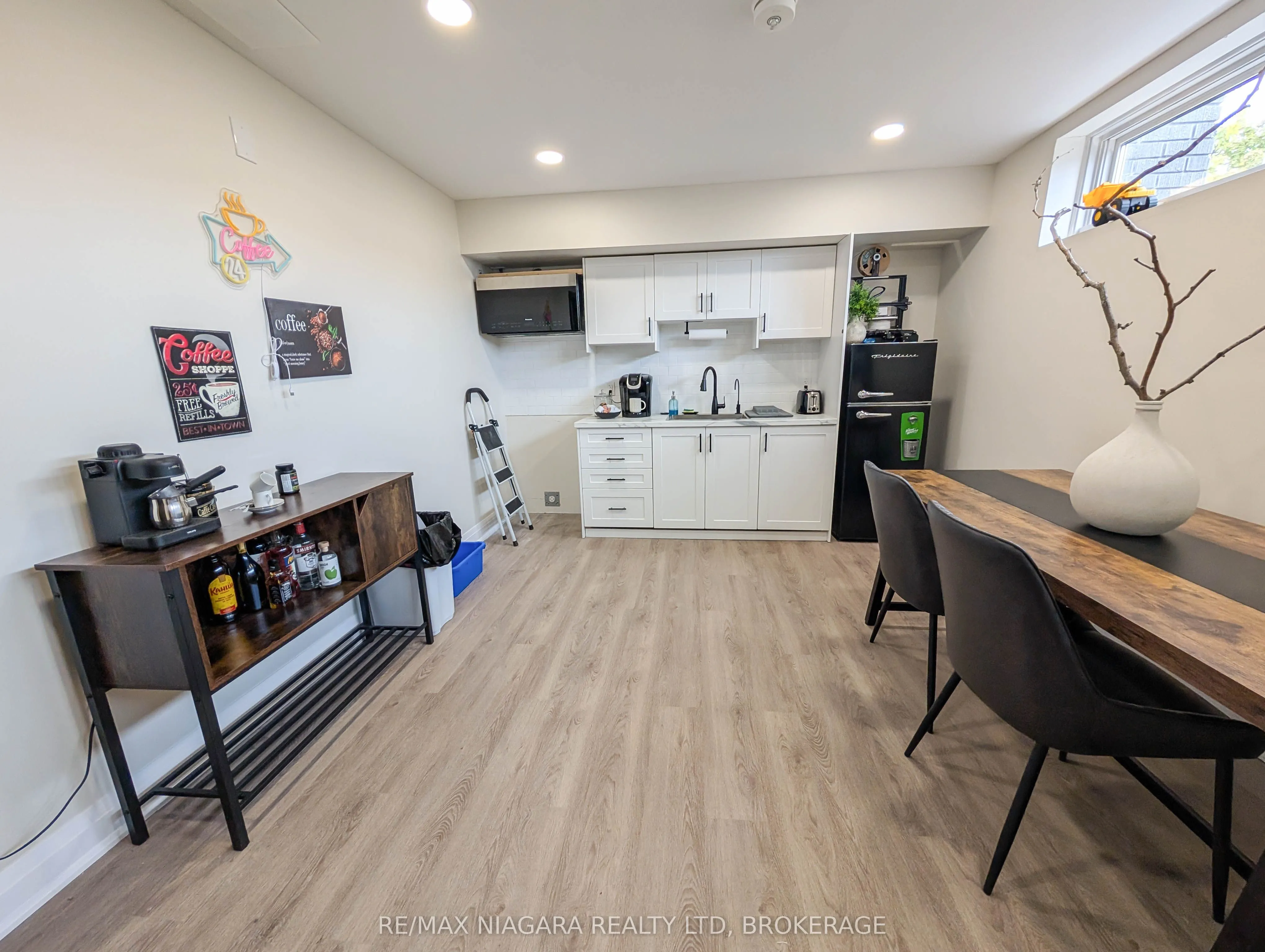 174 Eastchester Avenue, #Lower Unit