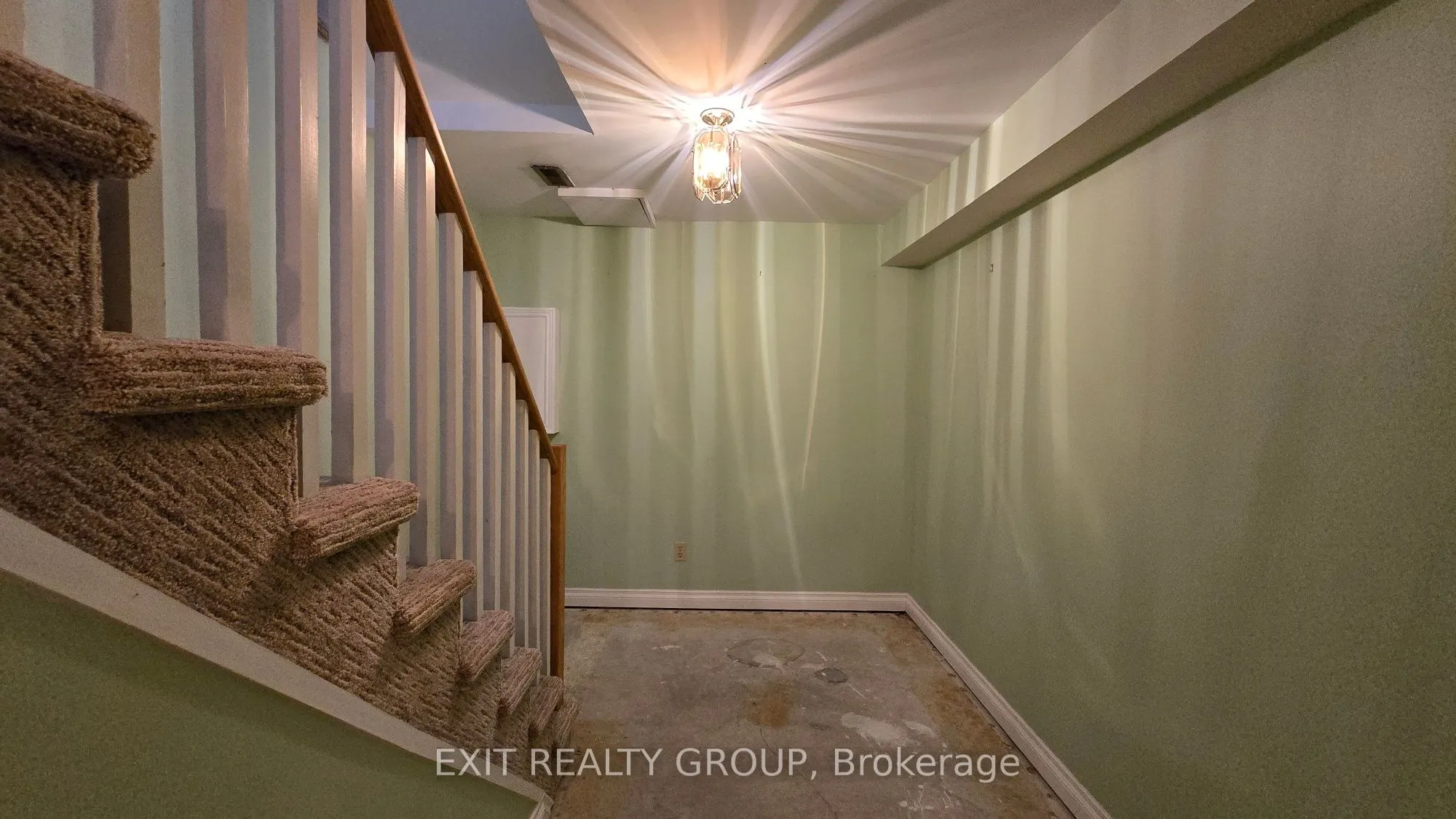 11 Janlyn Crescent, ##14