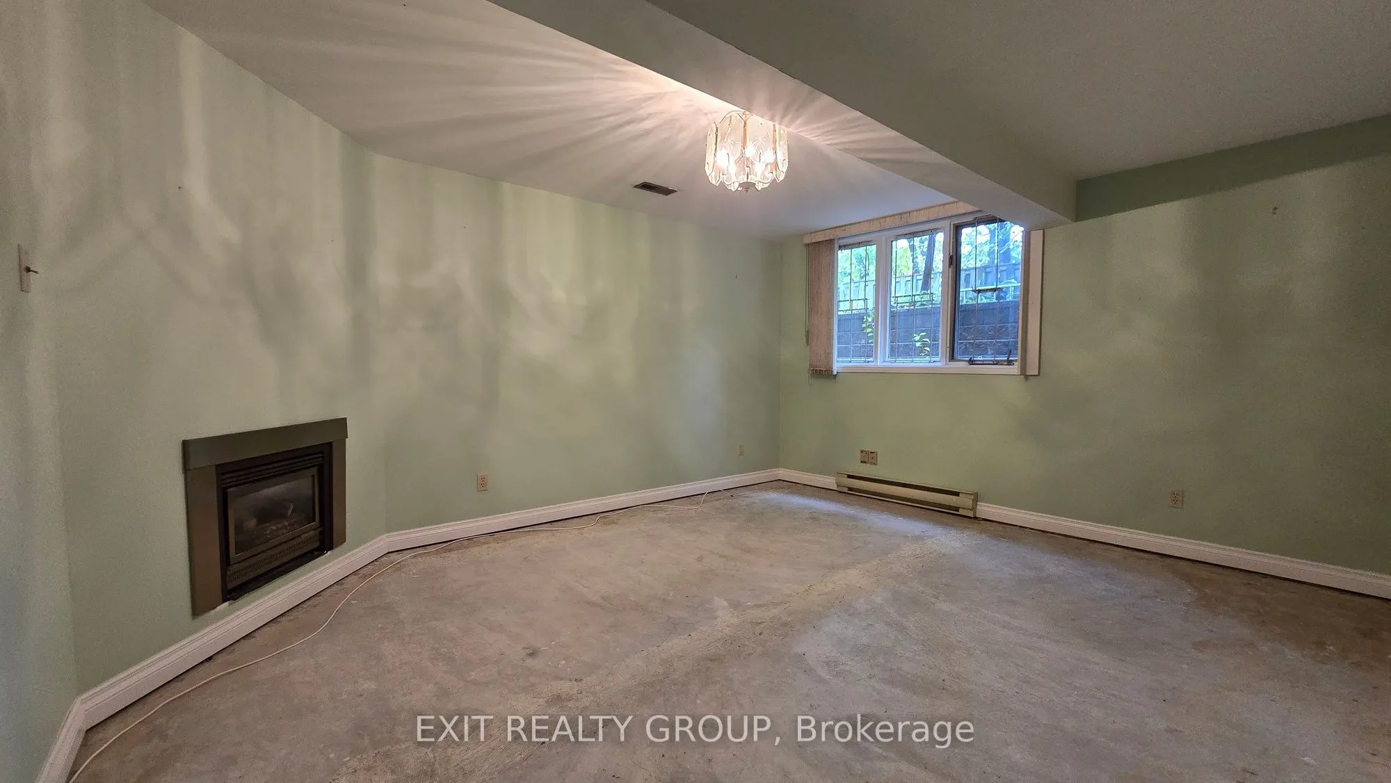 11 Janlyn Crescent, ##14