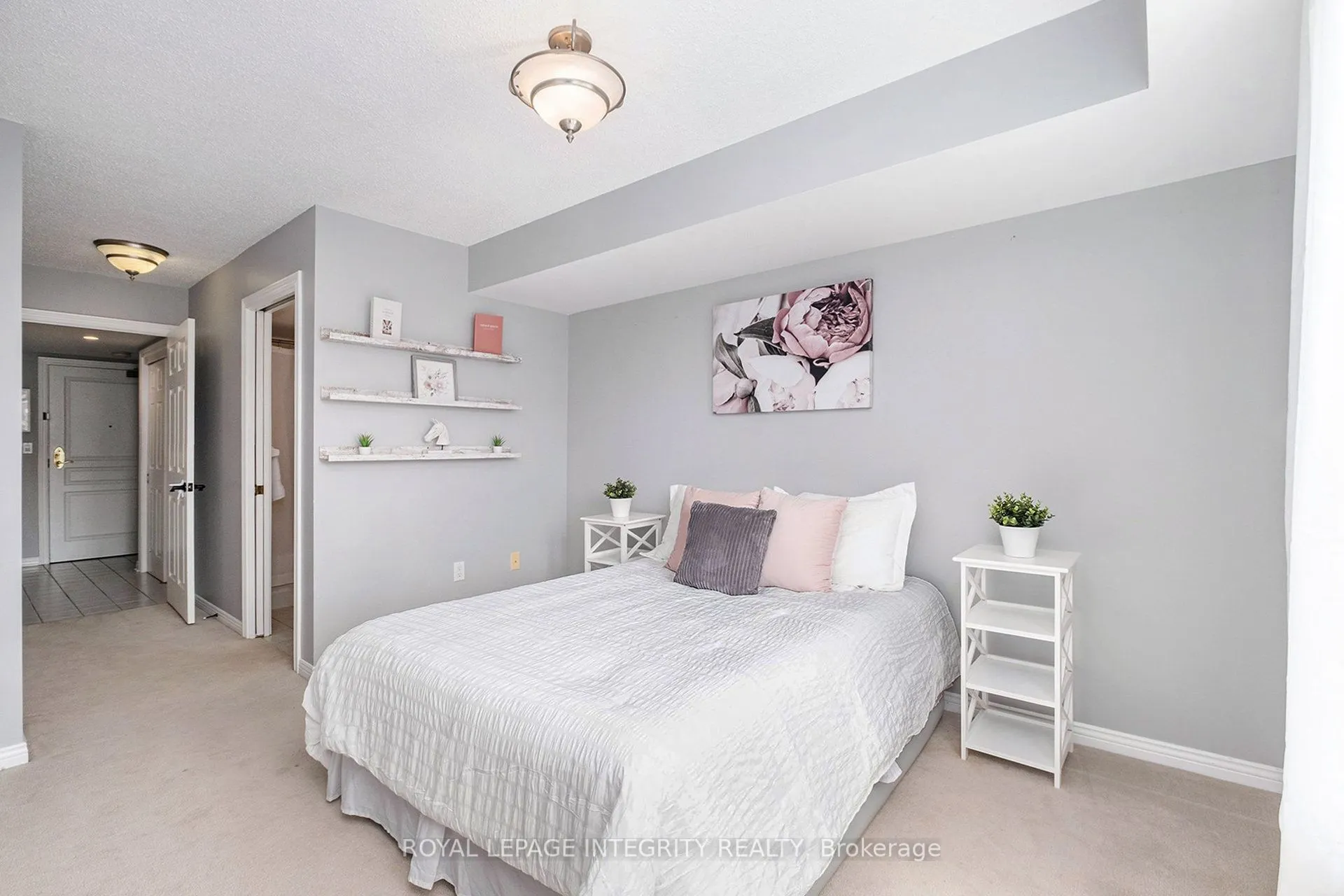 1 Meridian Place, #303