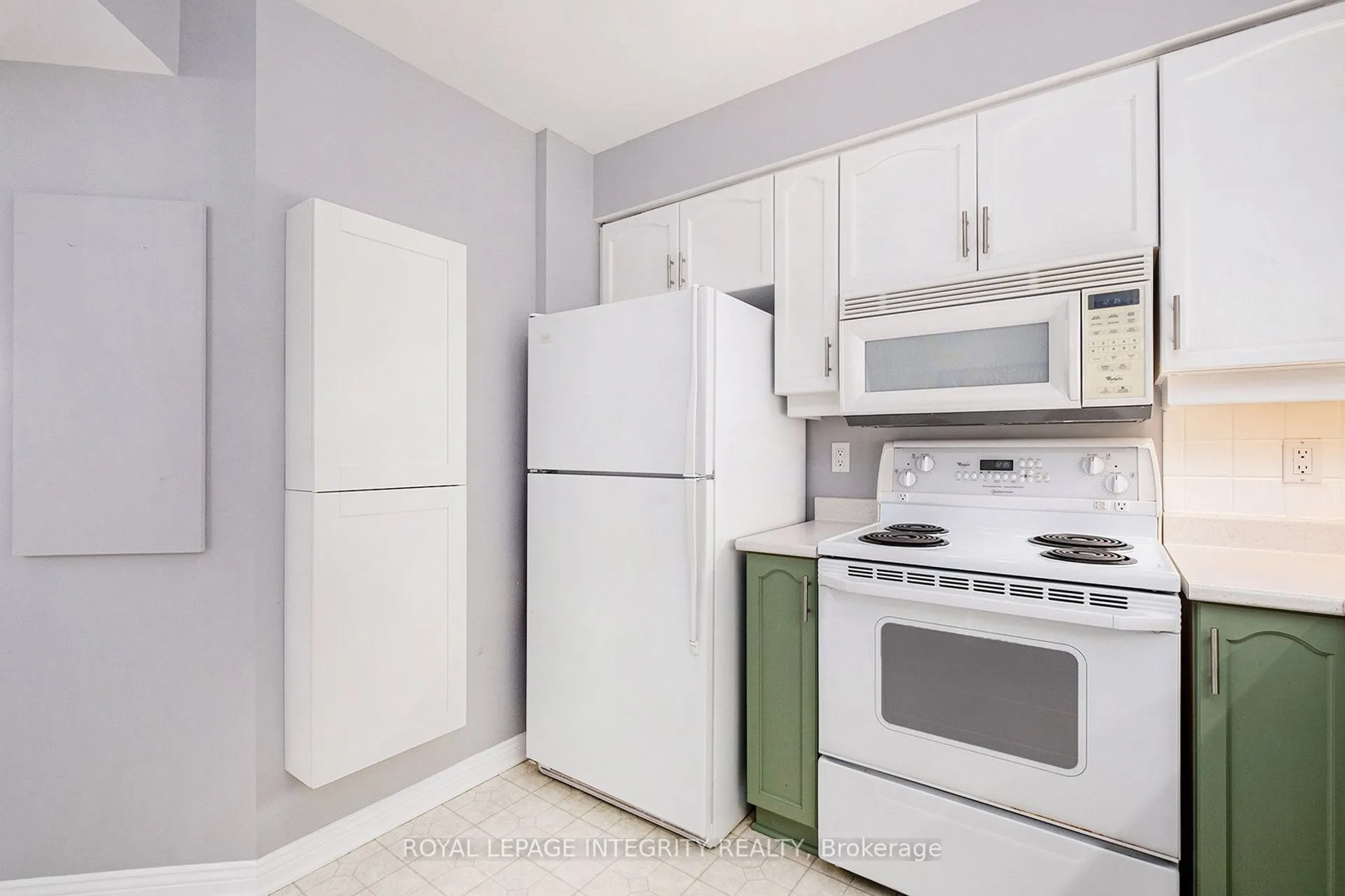 1 Meridian Place, #303