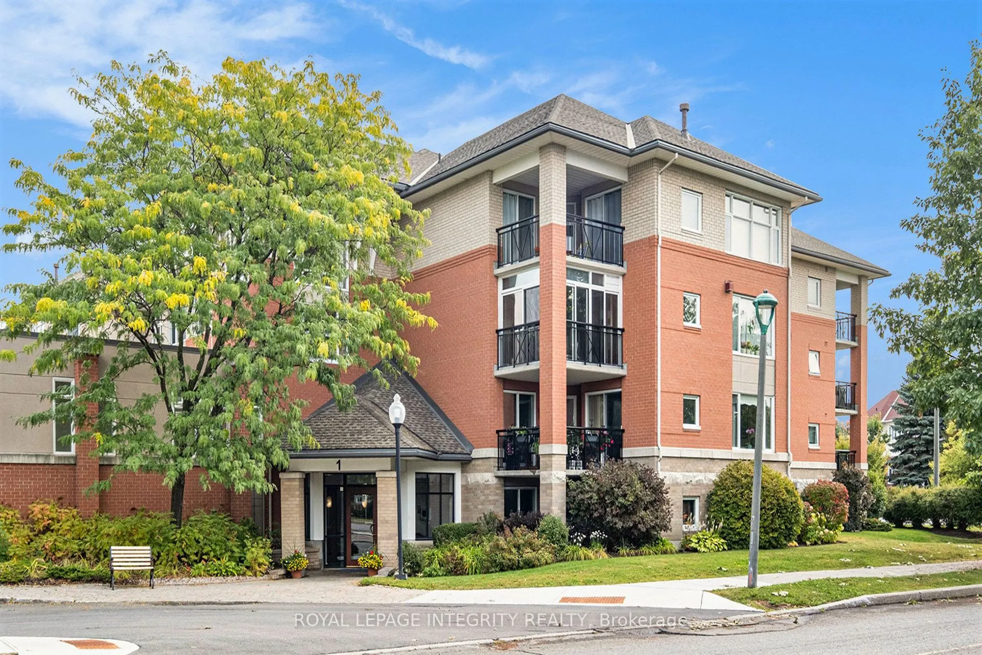 1 Meridian Place, #303