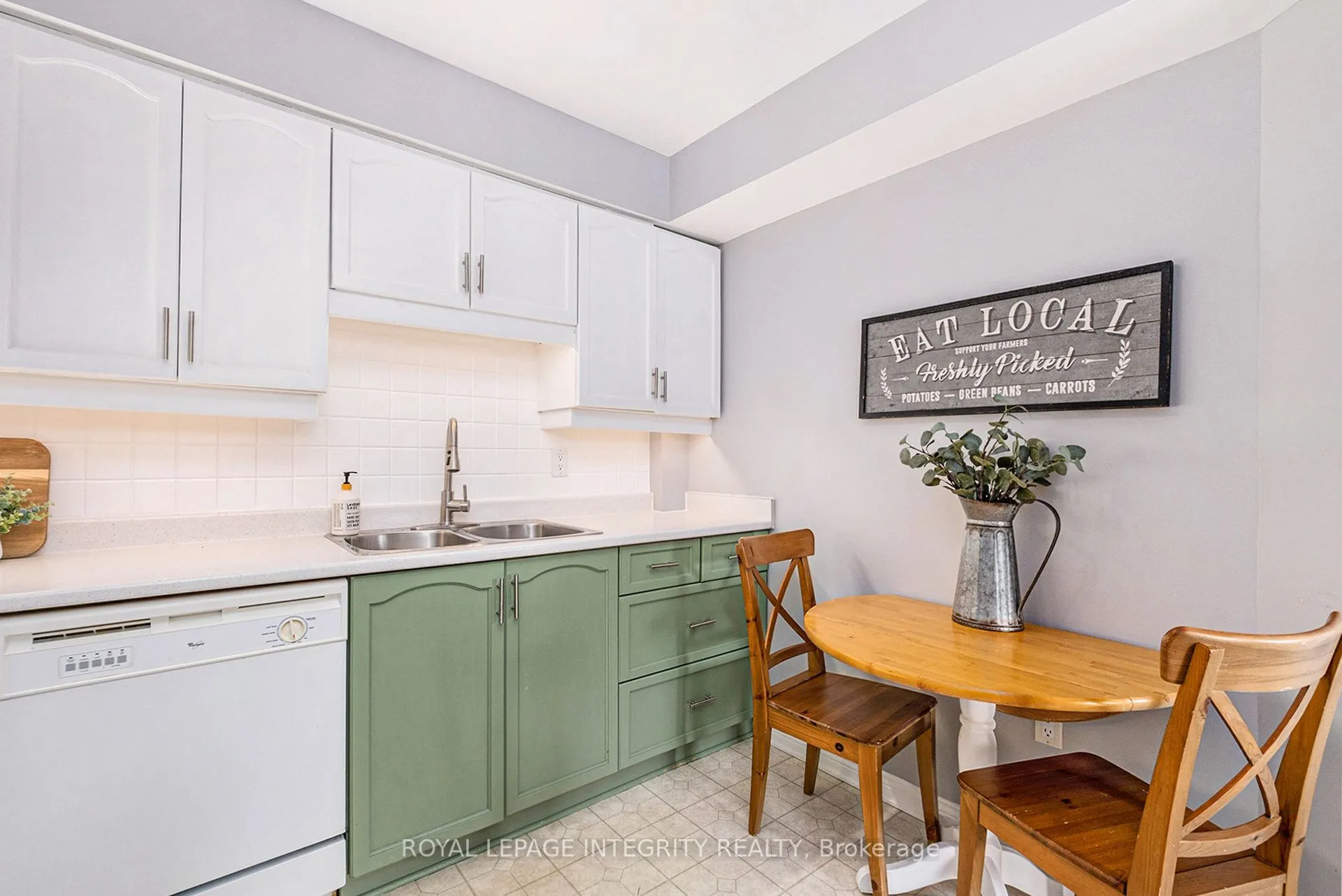 1 Meridian Place, #303