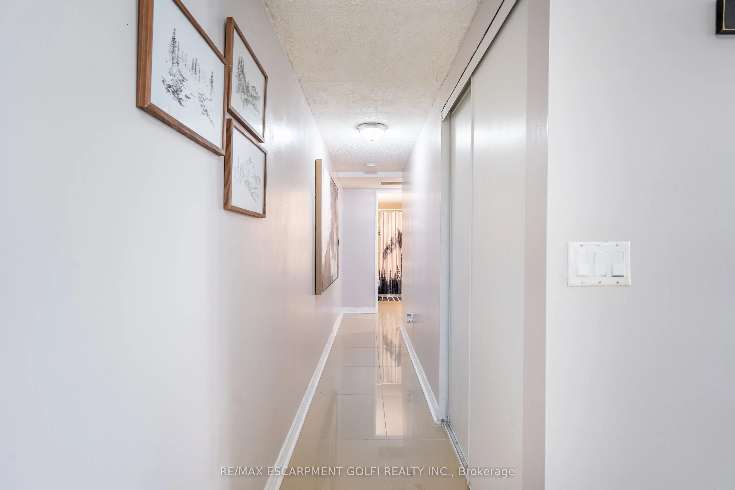 4872 Valley Way, #101