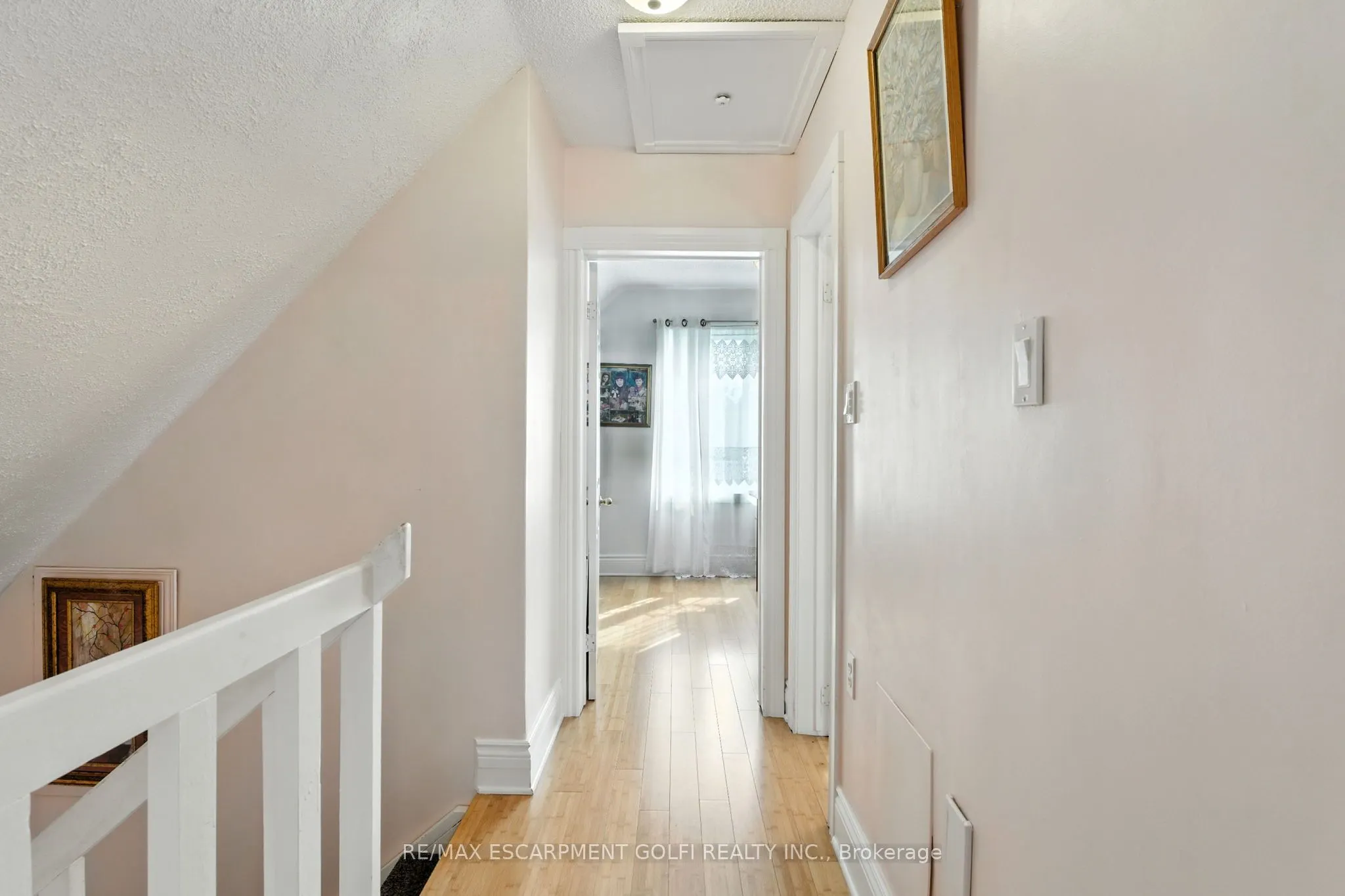 39 CLAYBURN Avenue