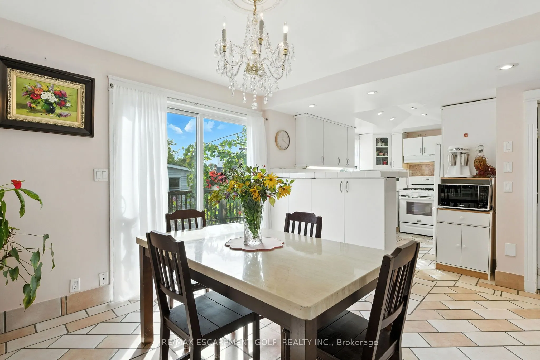39 CLAYBURN Avenue
