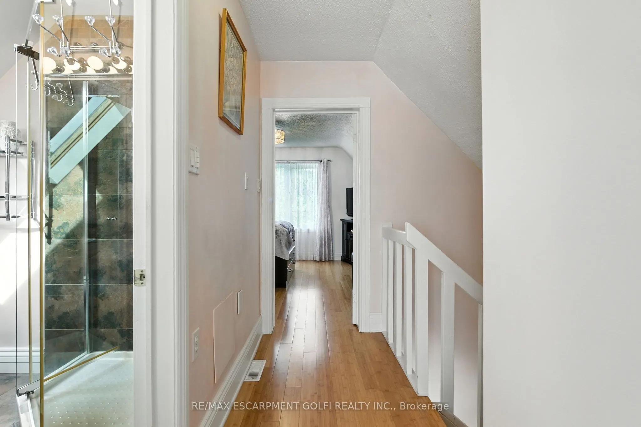 39 CLAYBURN Avenue