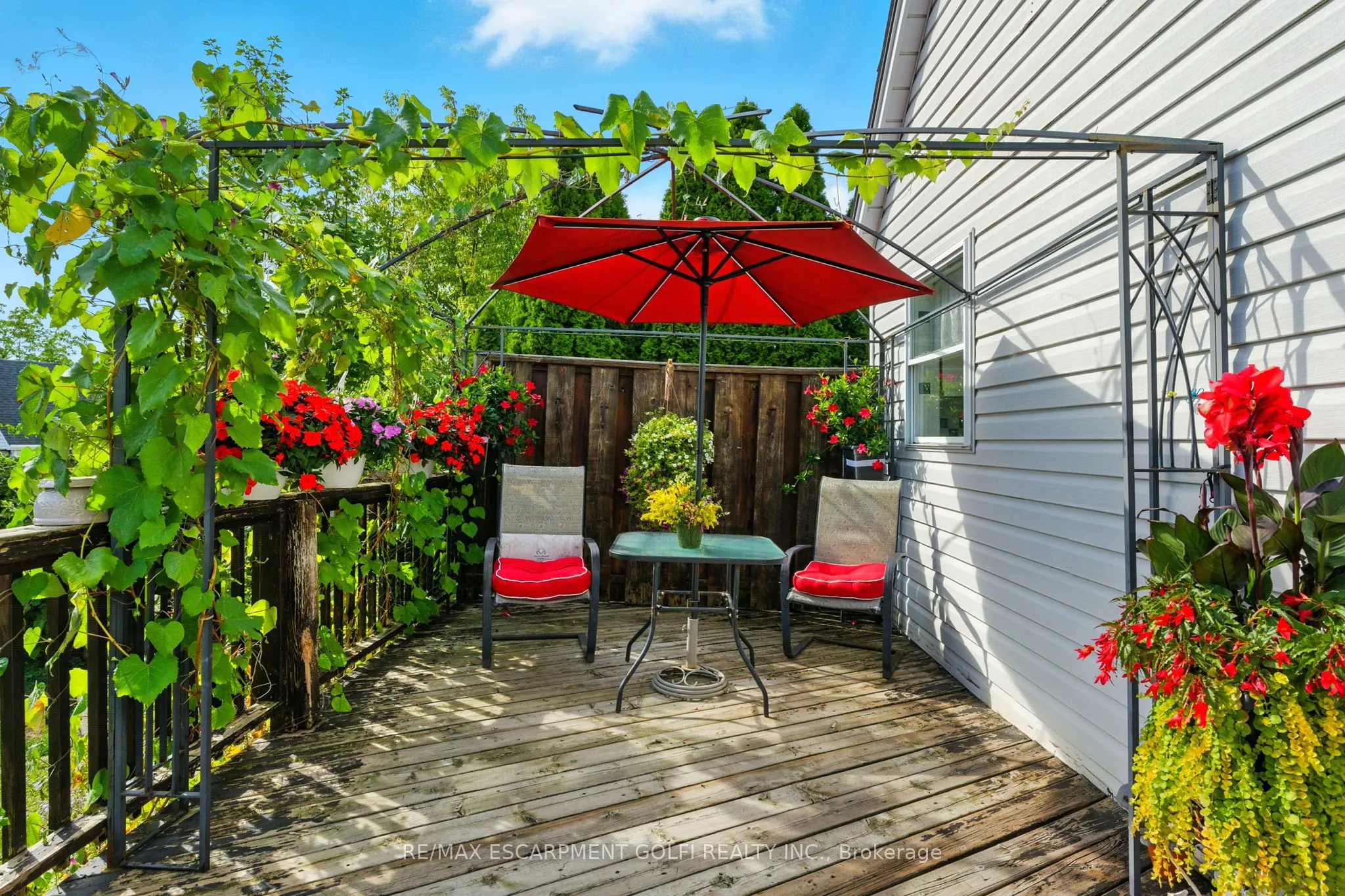 39 CLAYBURN Avenue