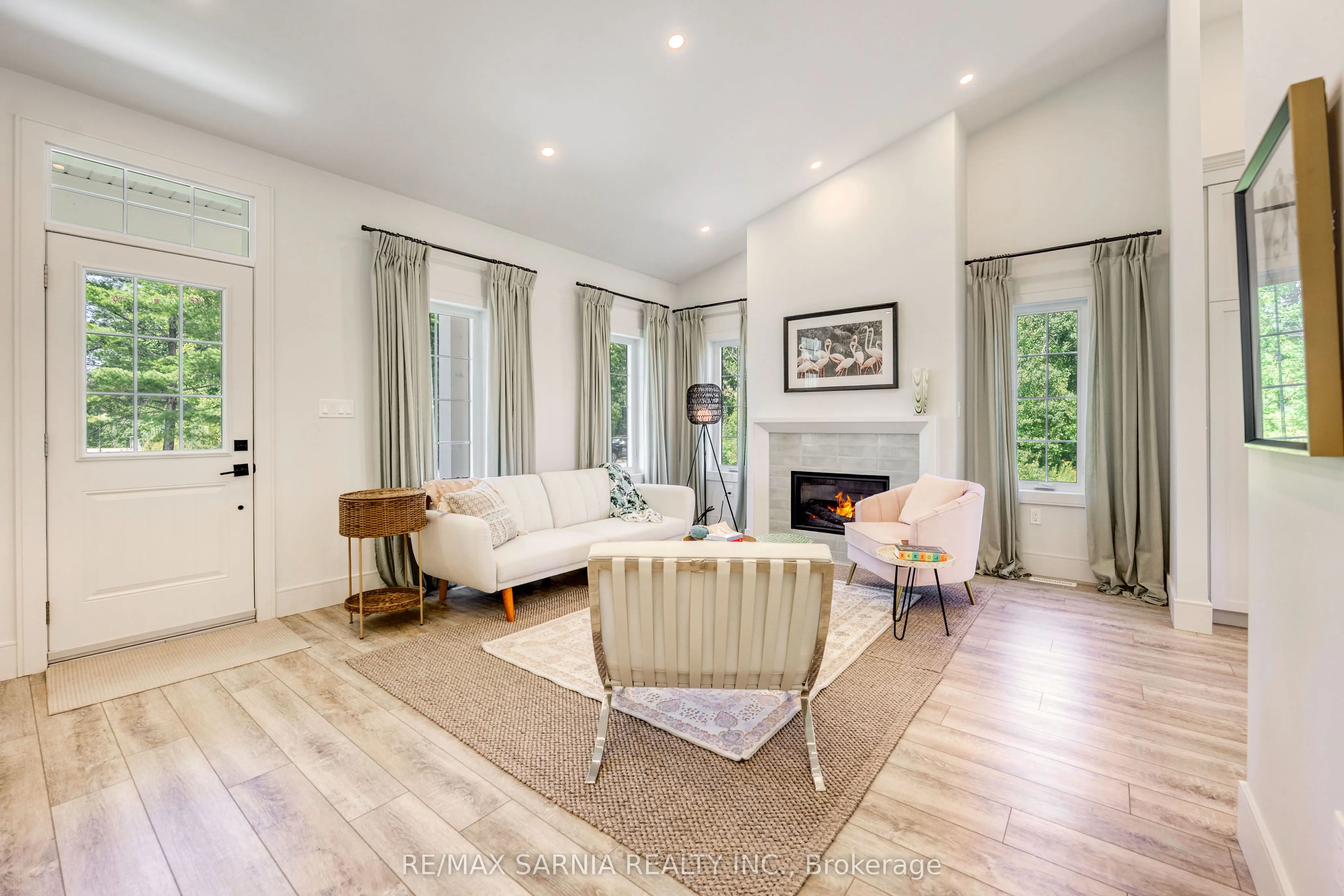 7608 THOMAS Street, #3