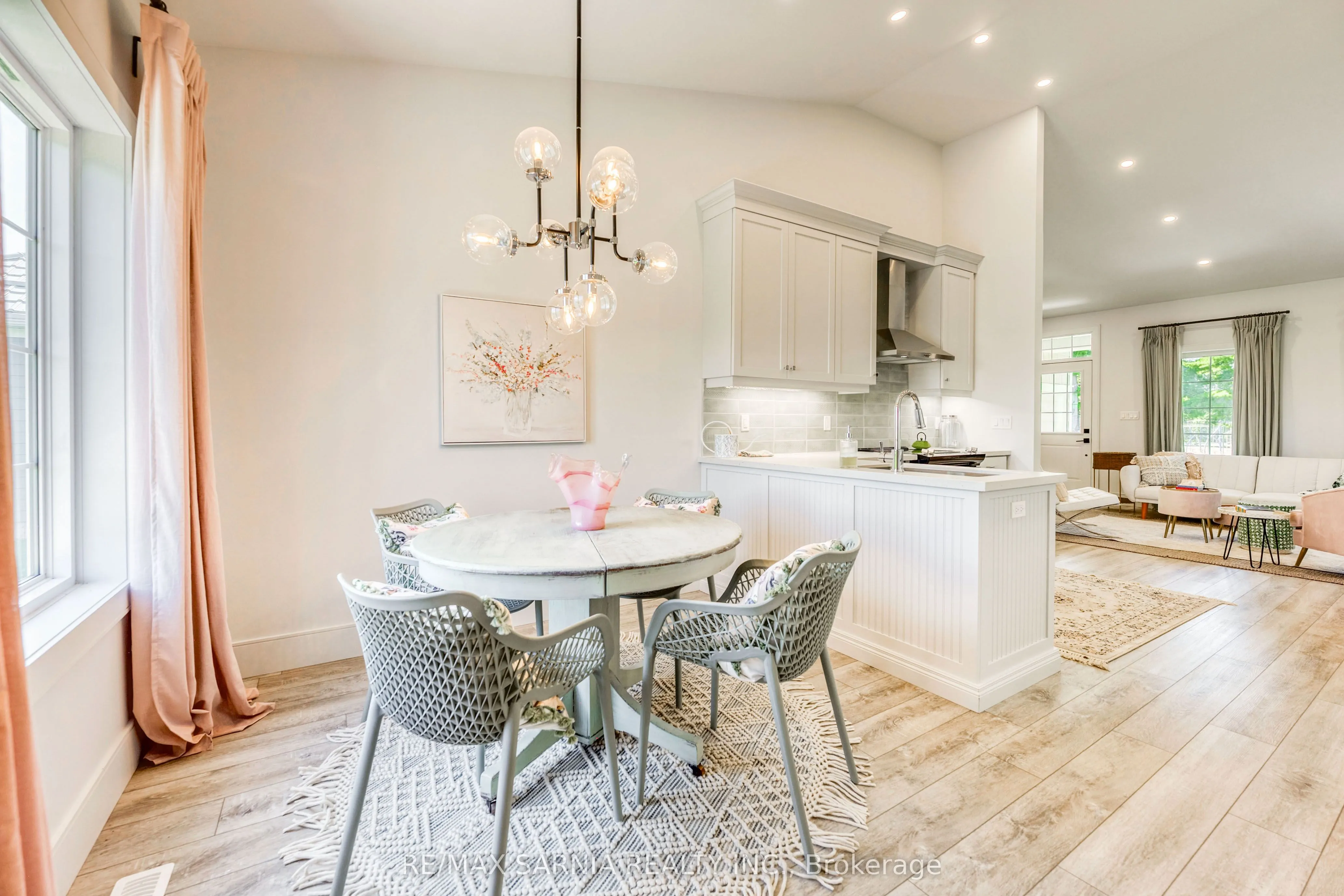 7608 THOMAS Street, #3