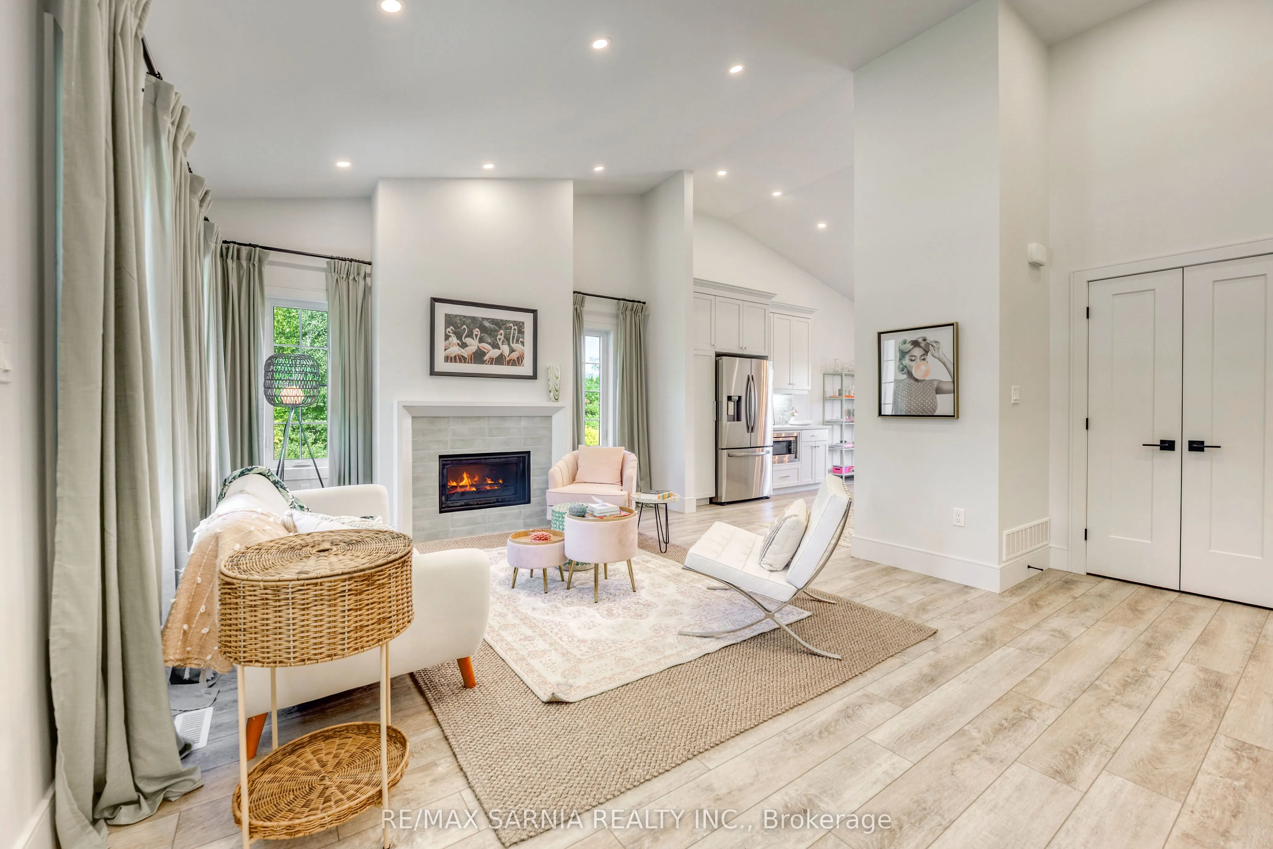 7608 THOMAS Street, #3