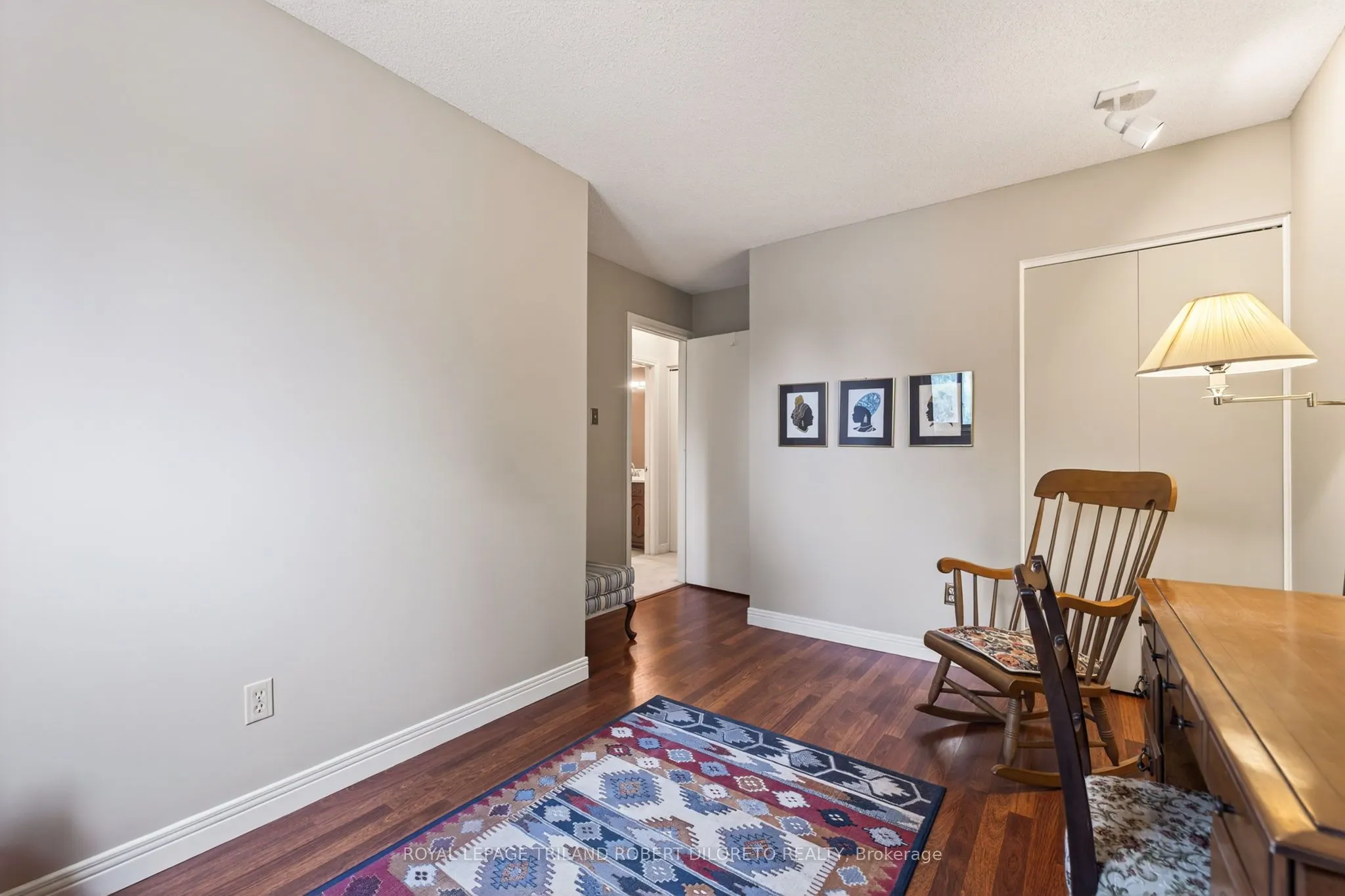 60 Fiddlers Green Road, #4
