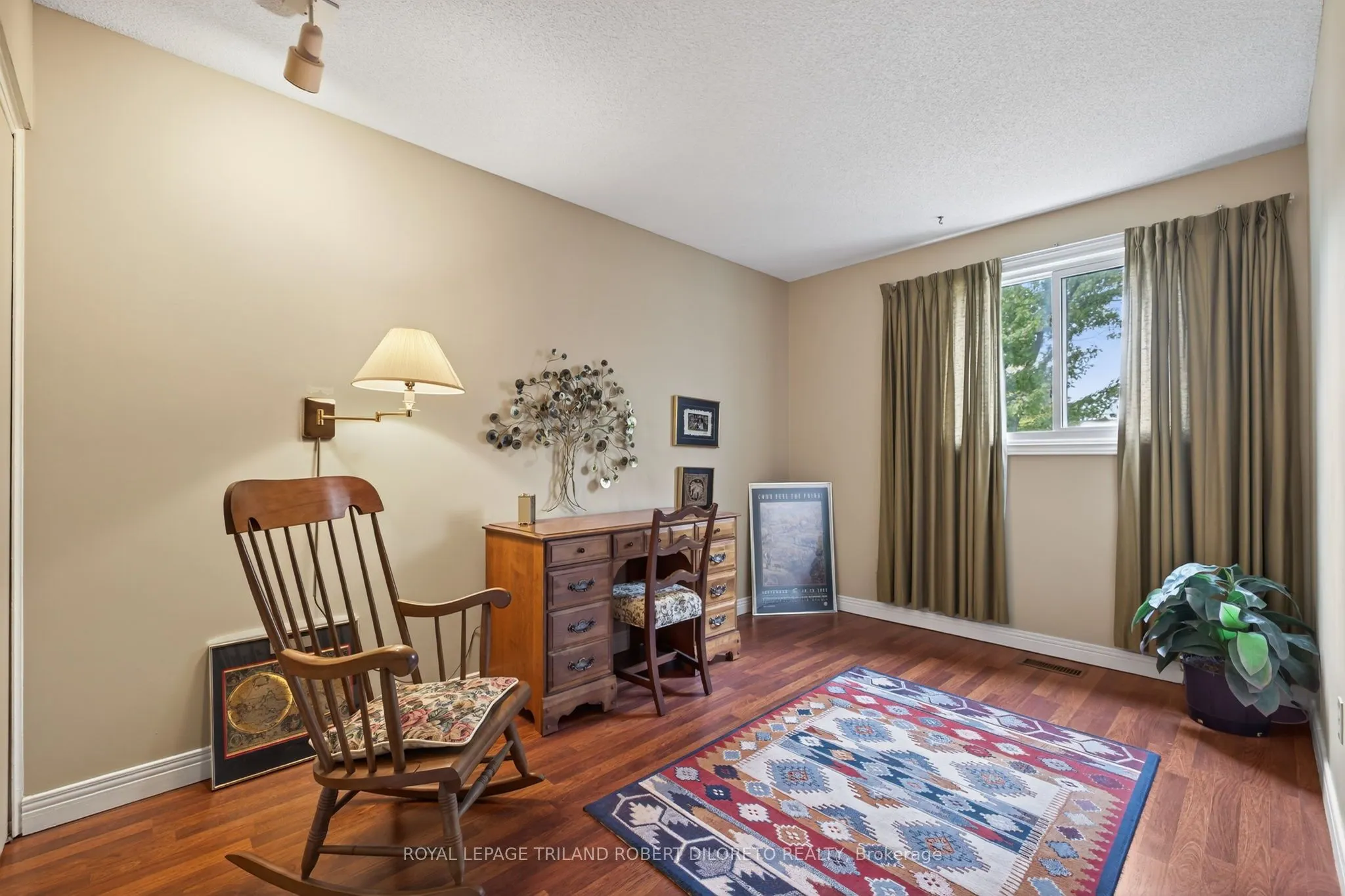 60 Fiddlers Green Road, #4