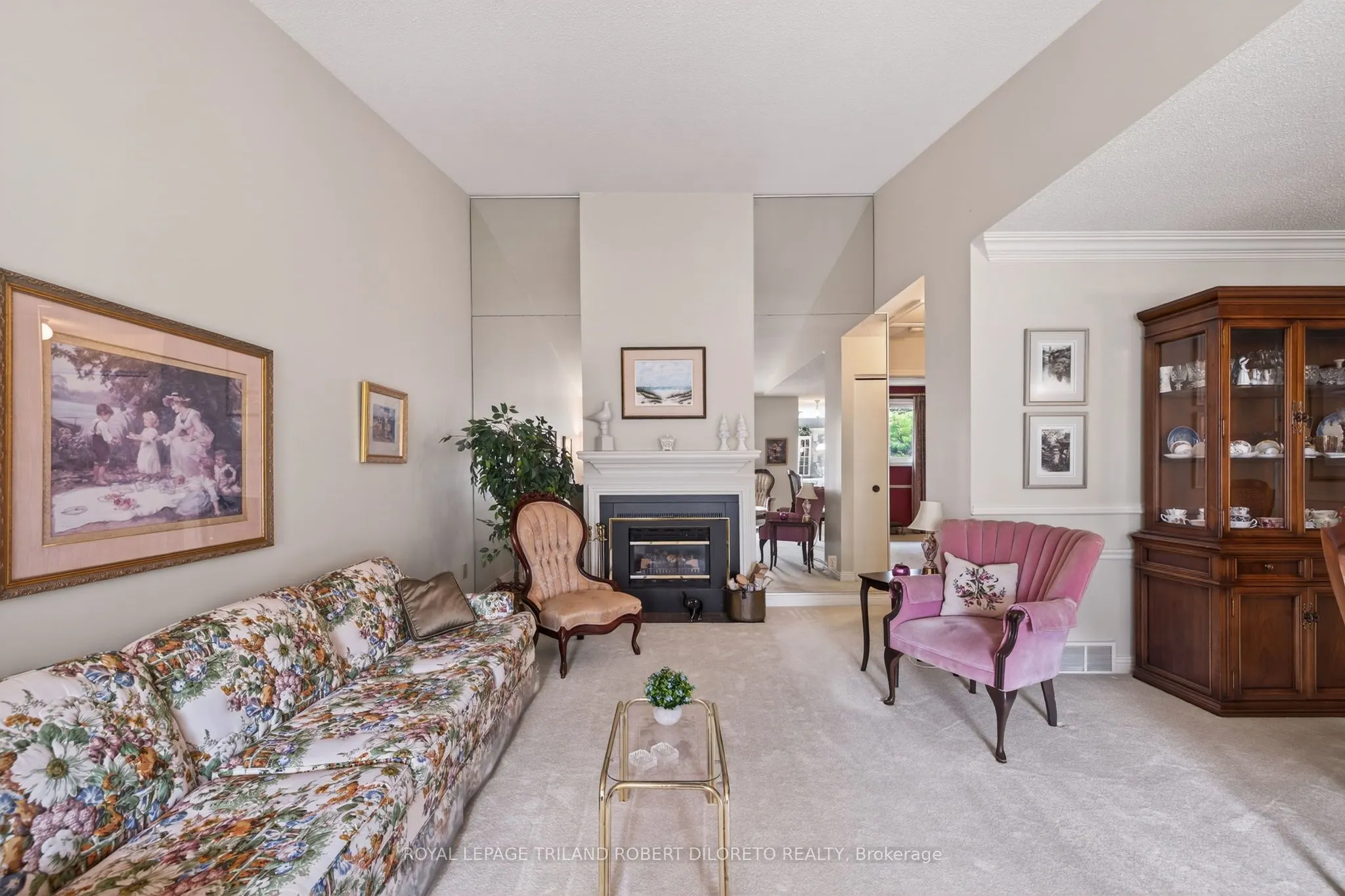 60 Fiddlers Green Road, #4
