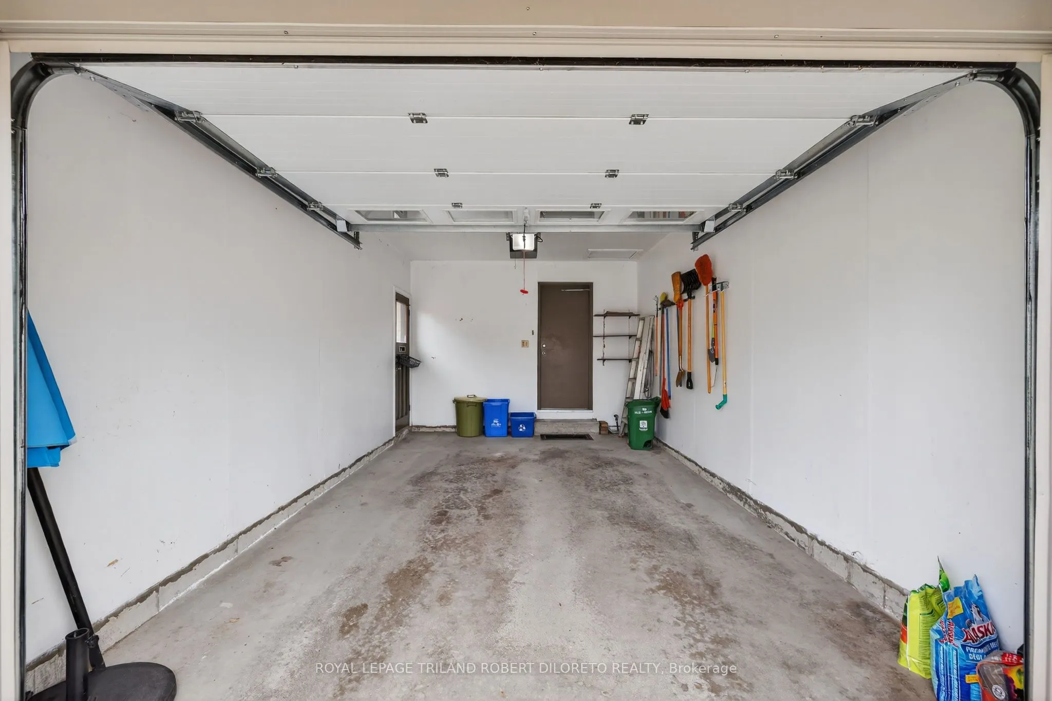 60 Fiddlers Green Road, #4