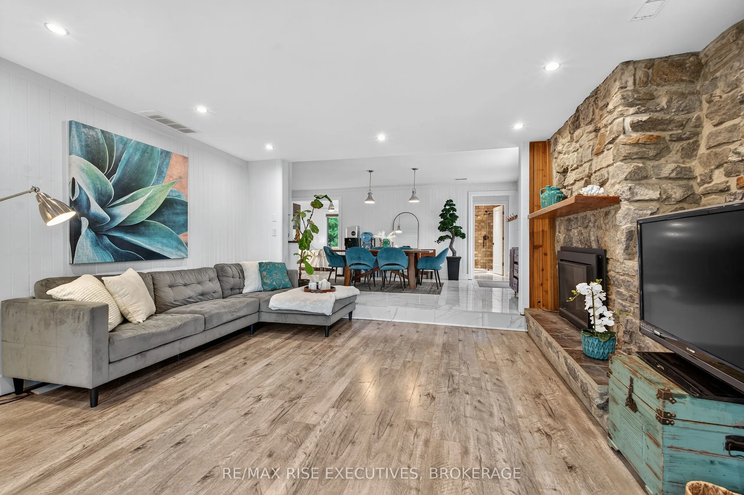 973 Foster Bay Lane