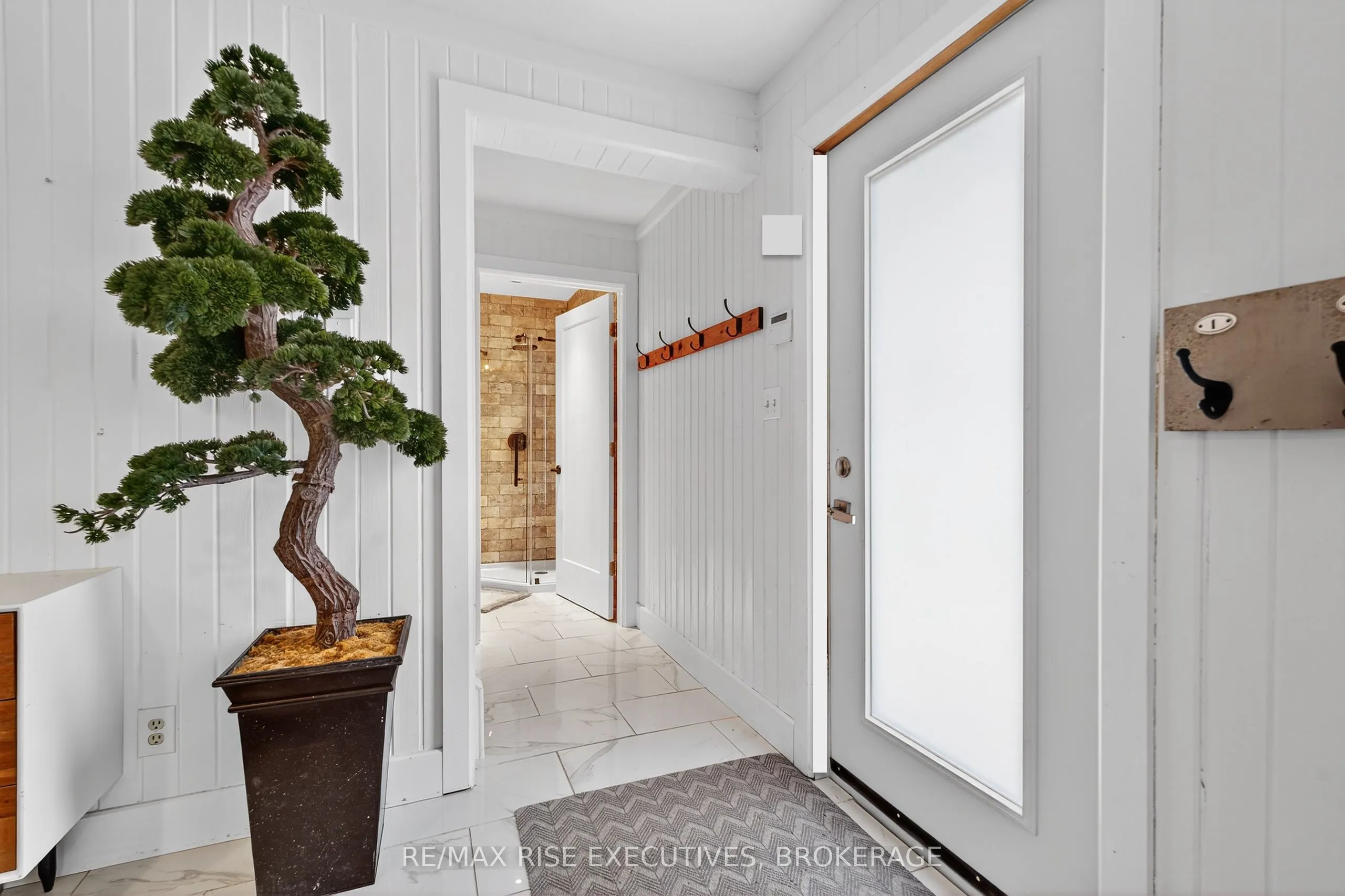 973 Foster Bay Lane