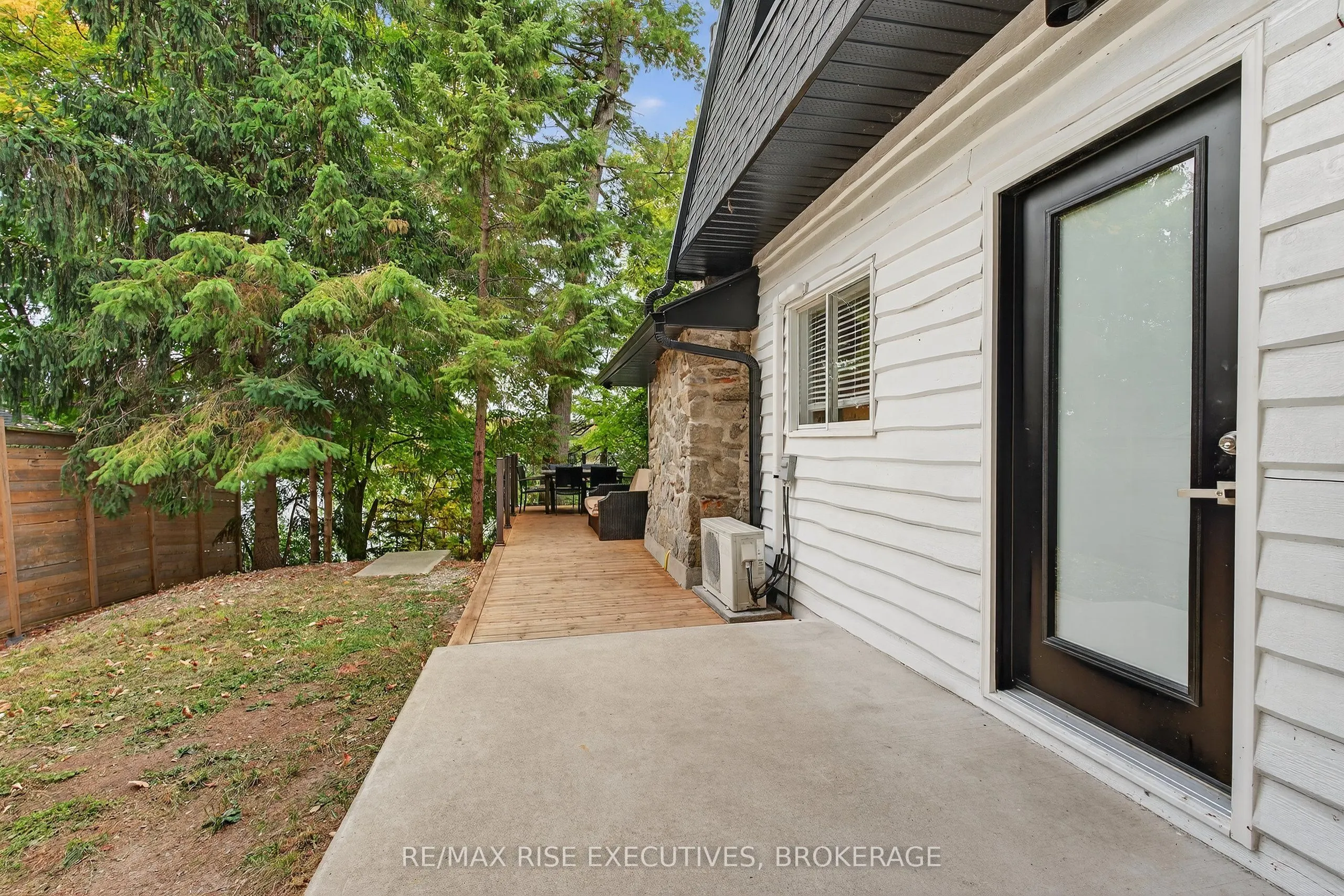 973 Foster Bay Lane