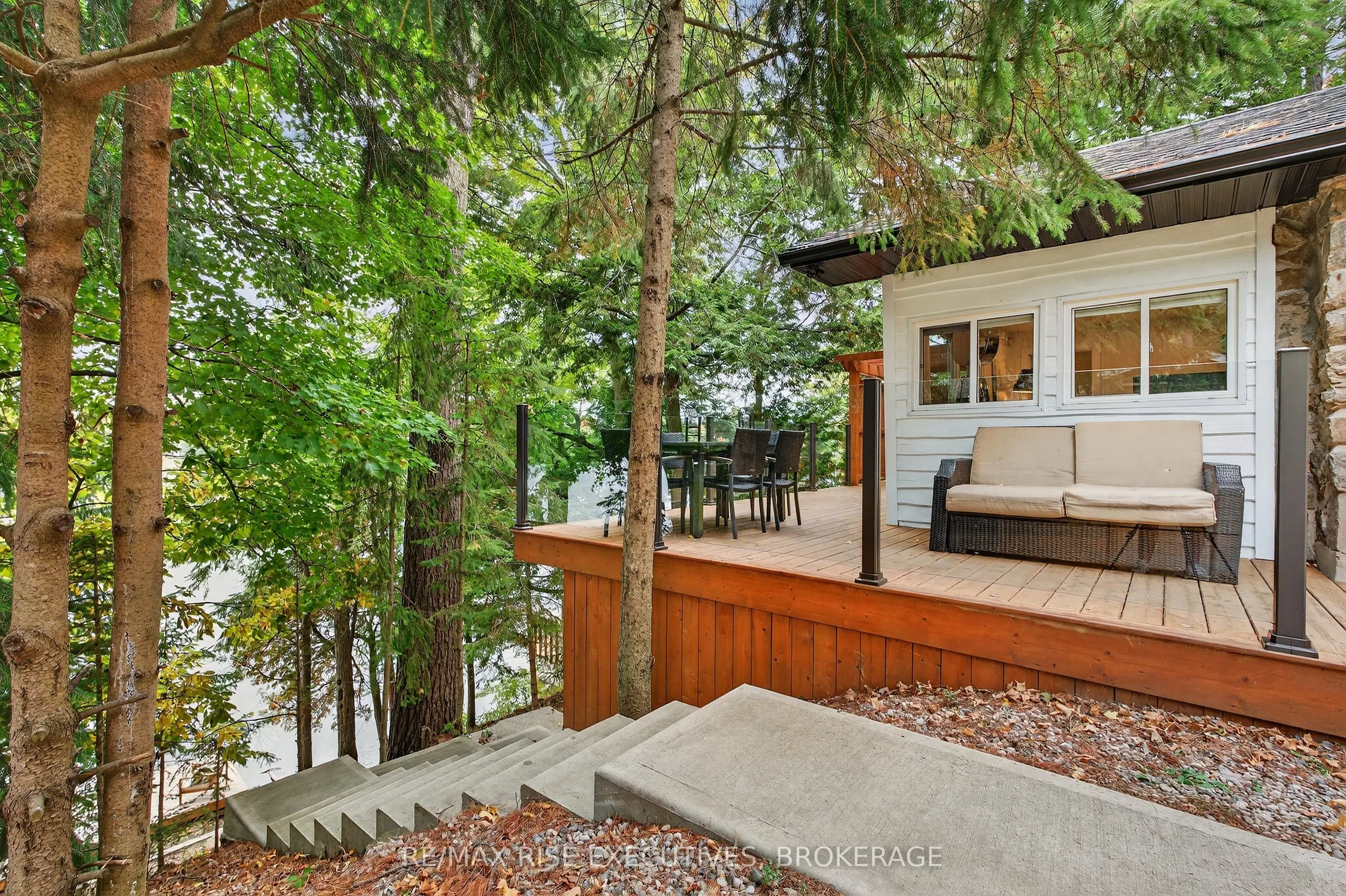 973 Foster Bay Lane